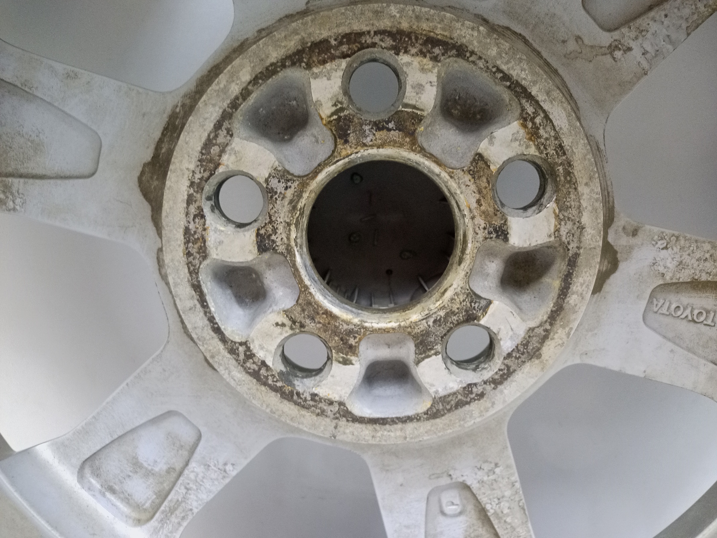 Диск колеса литой Toyota Rav4 CA40  R17