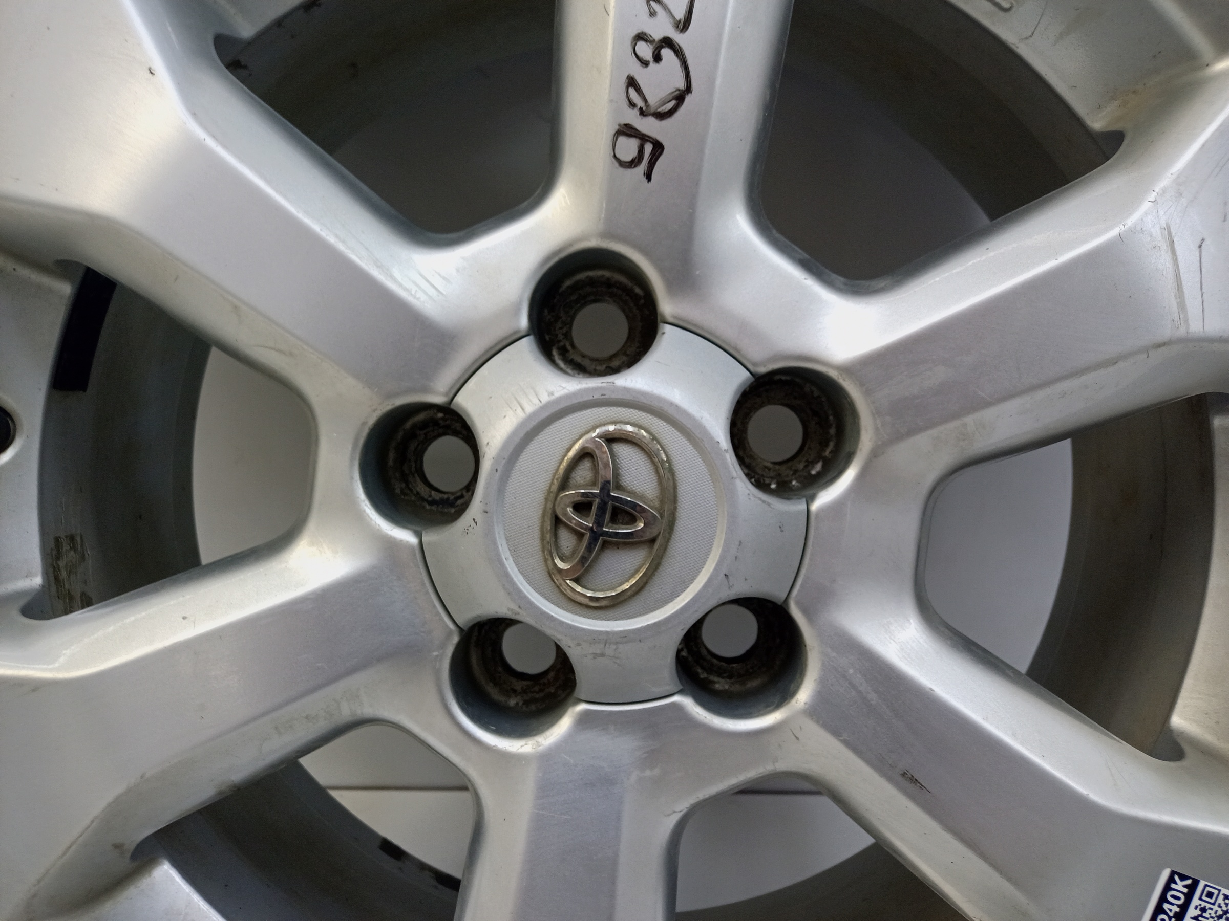 Диск колеса литой Toyota Rav4 CA40  R17