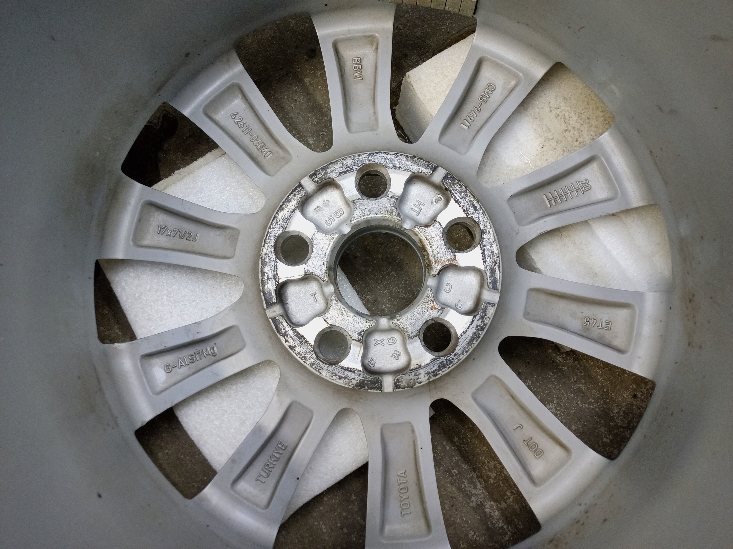 Диск колеса литой Toyota Camry V70 R17