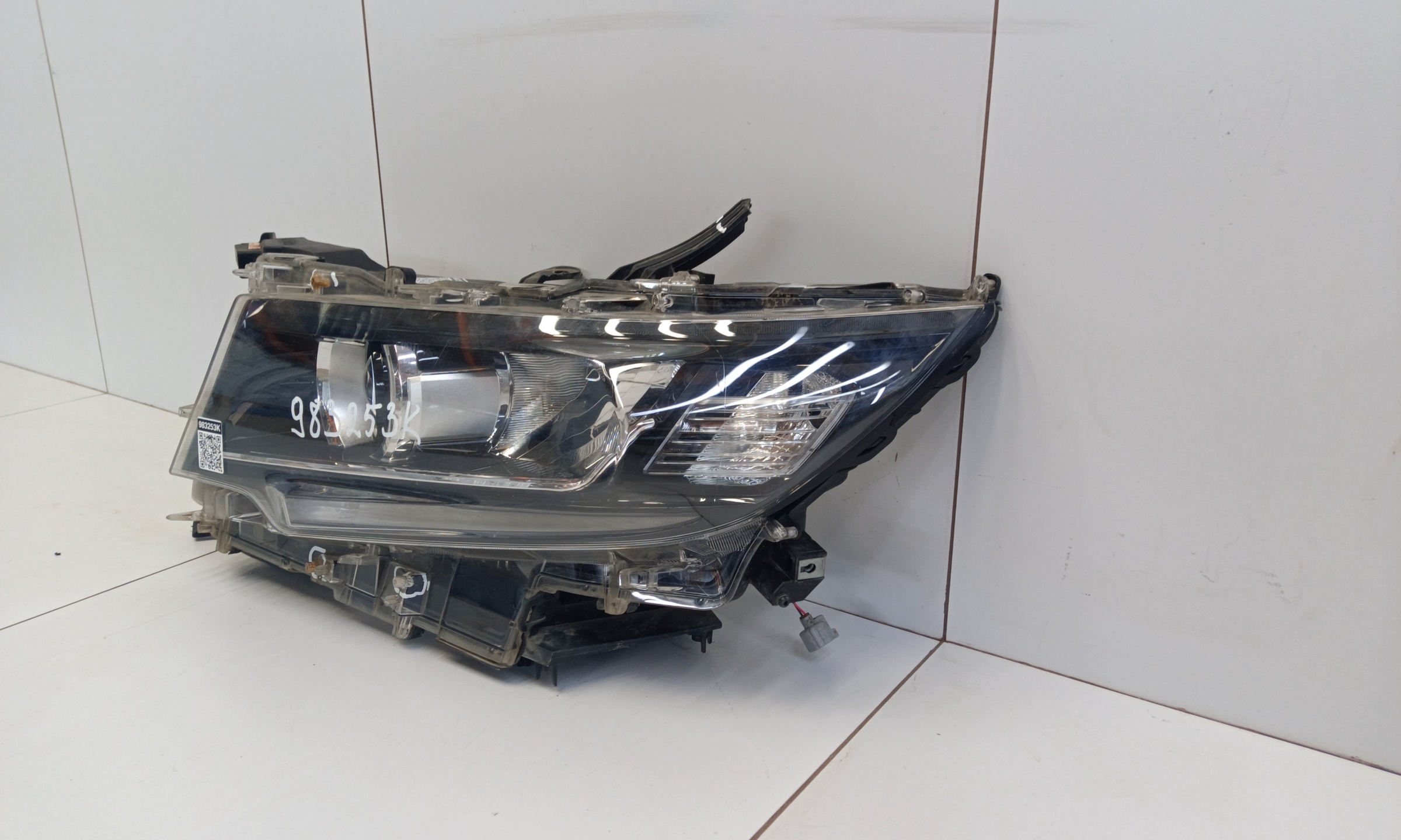 Фара передняя левая Toyota Land Cruiser Prado 150 Restail 2 LED