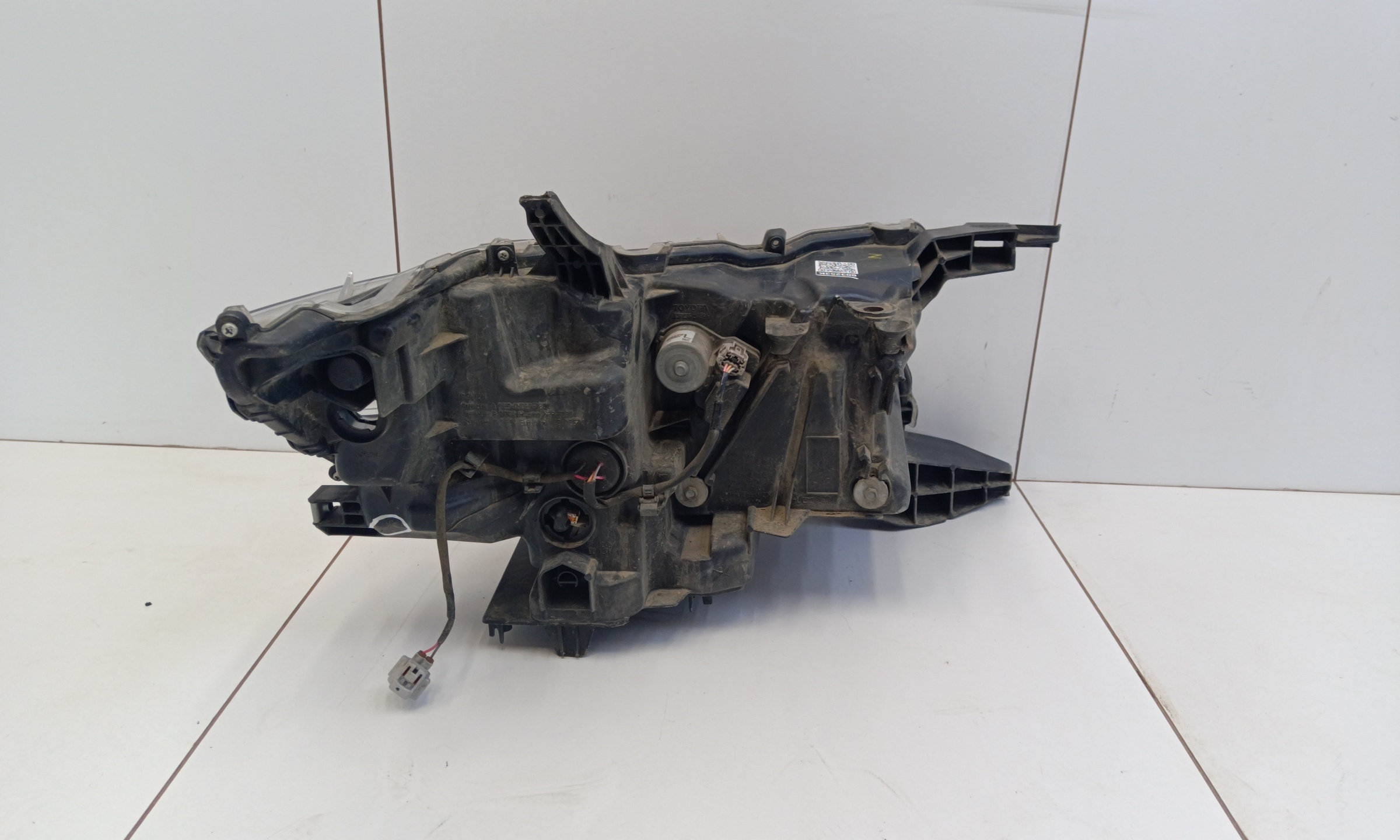 Фара передняя левая Toyota Land Cruiser Prado 150 Restail 2 LED