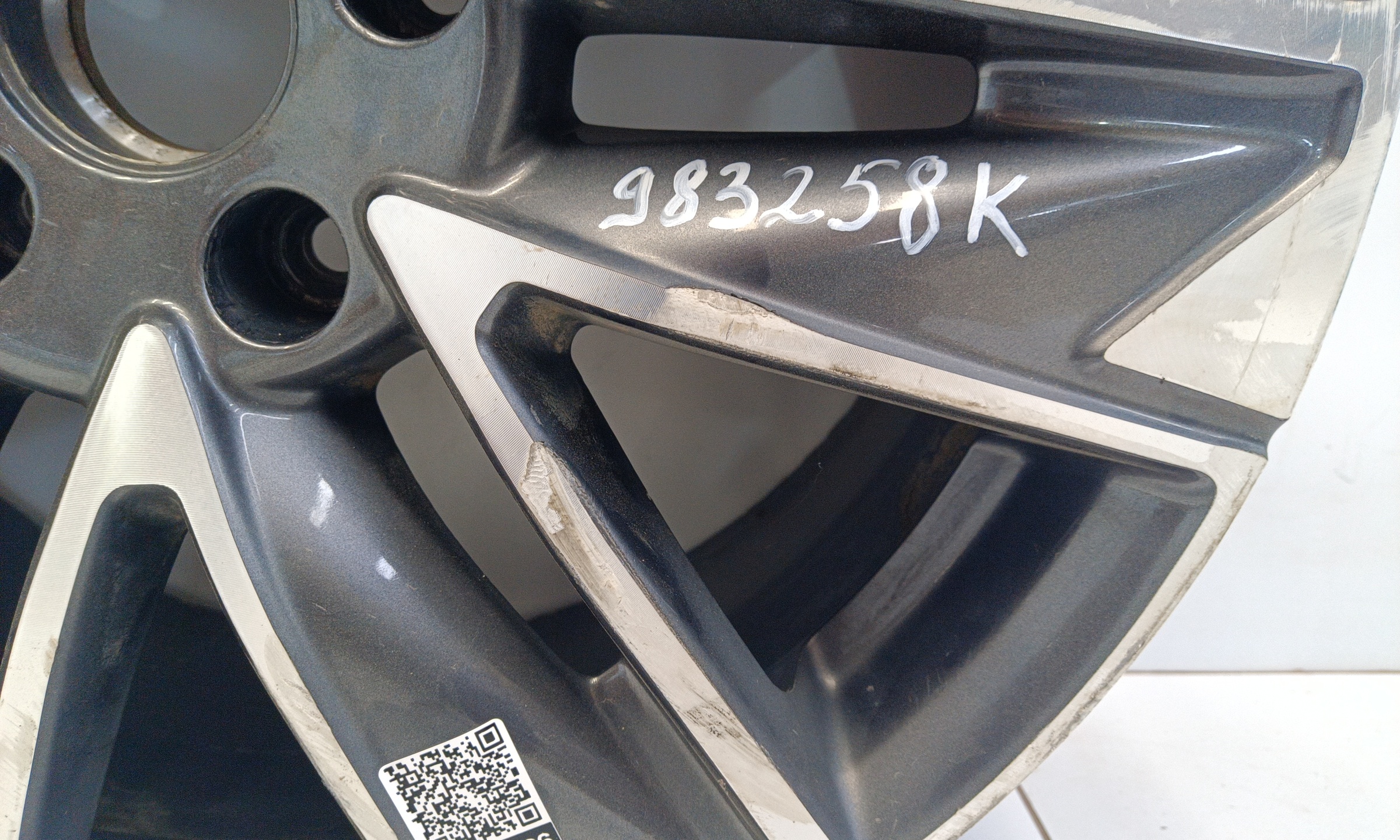 Диск колеса литой GAC GS8 2 R19
