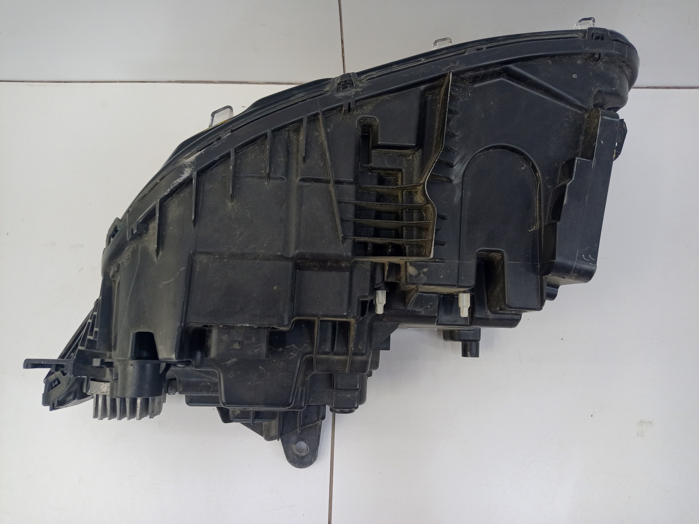 Фара передняя правая Volvo XC90 2 Restail LED