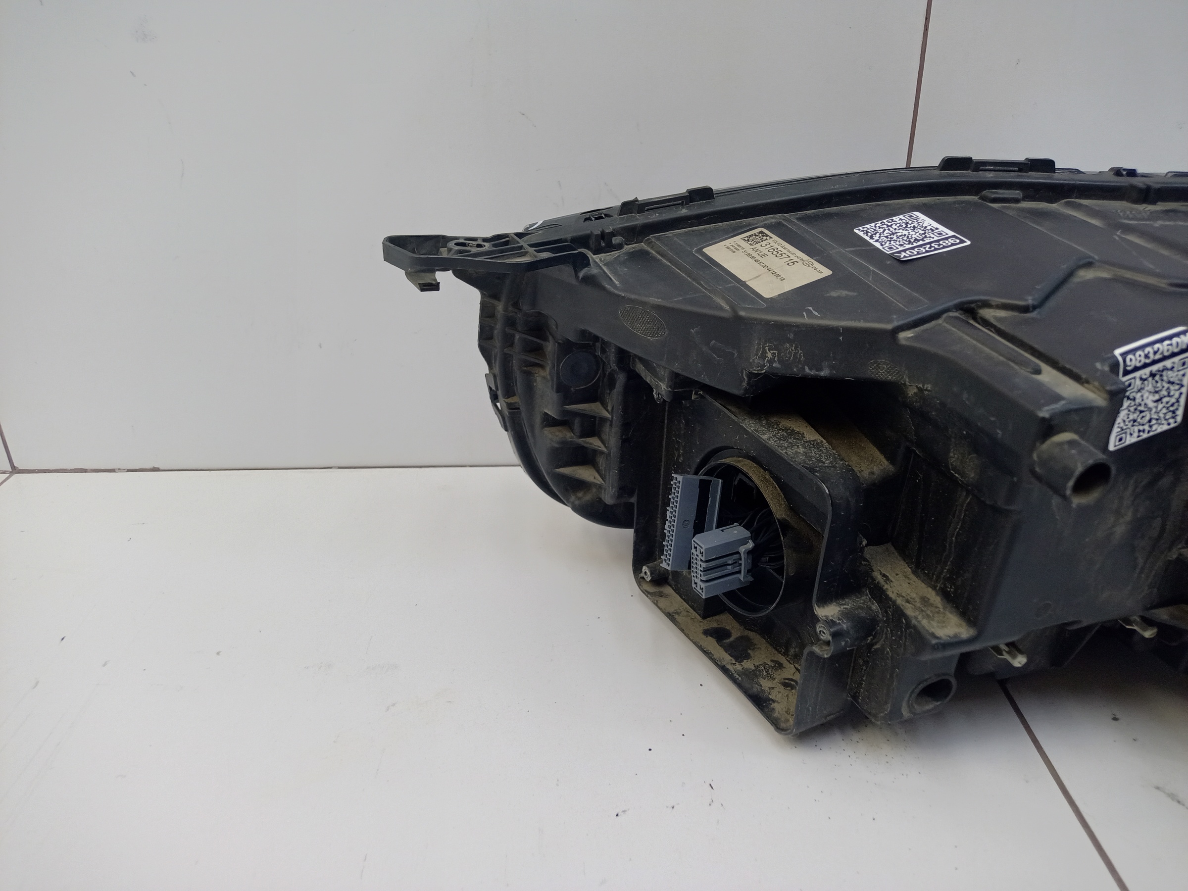 Фара передняя правая Volvo XC90 2 Restail LED
