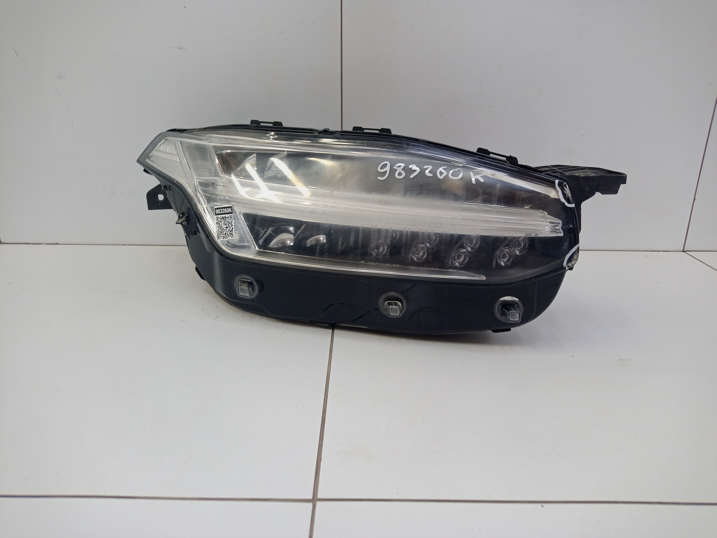 Фара передняя правая Volvo XC90 2 Restail LED