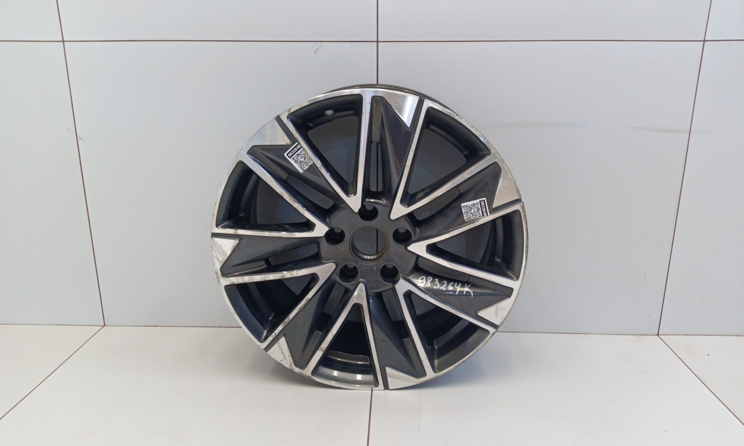 Диск колеса литой GAC GS8 2 R19