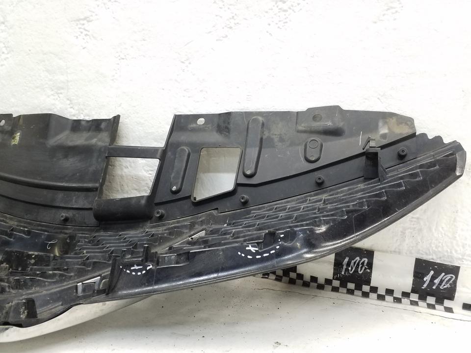 Решетка радиатора Nissan Qashqai 2