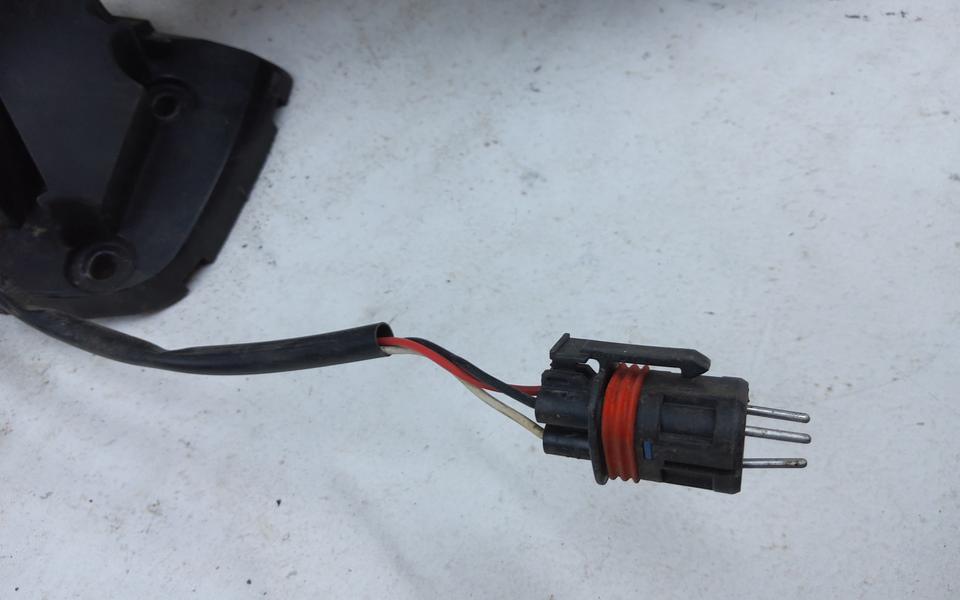 Зеркало левое MAN TGS 3 контакта (короткие кронштейны)