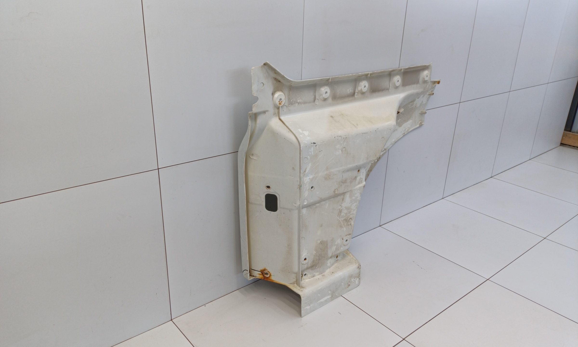 Корпус подножки правый Sitrak C7H