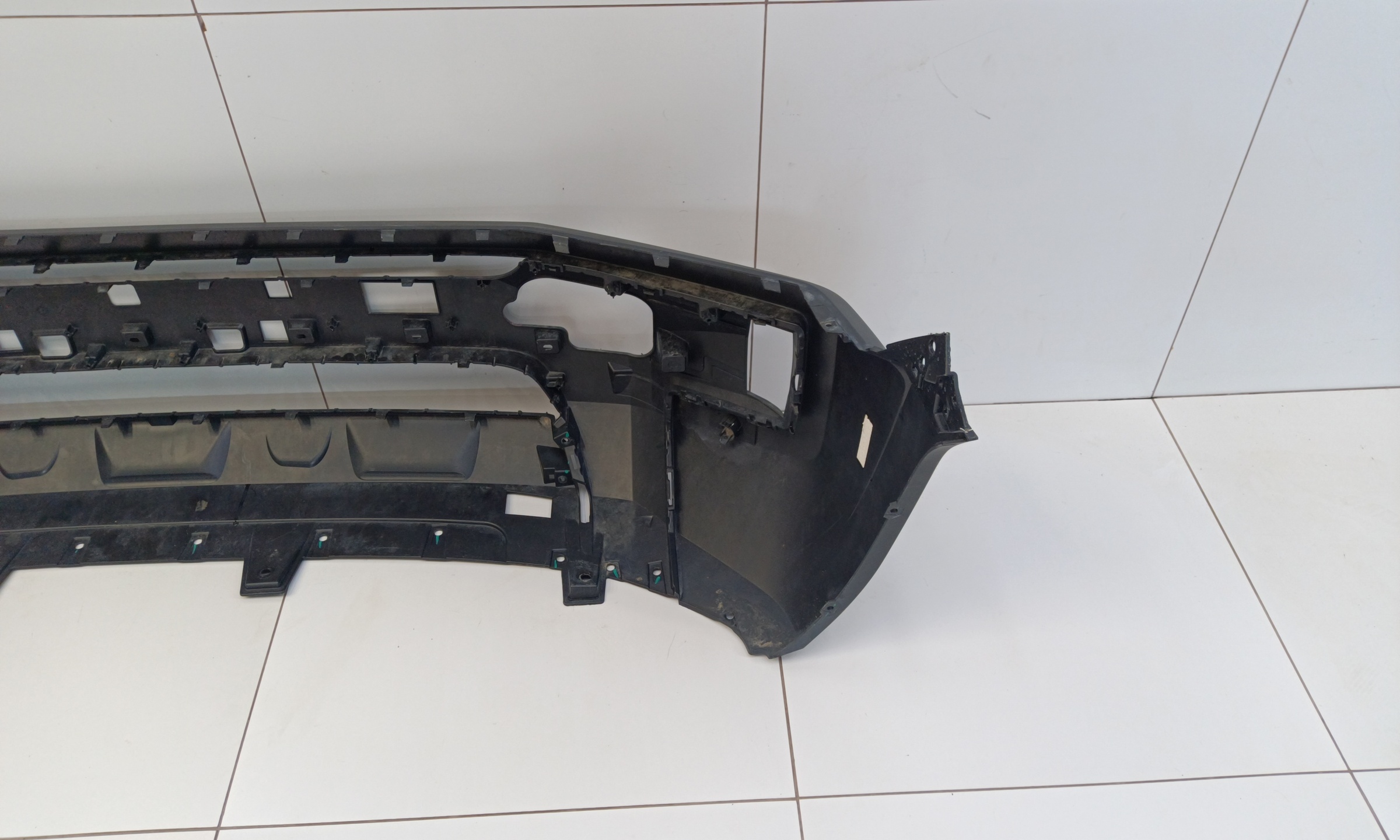 Бампер передний верхняя часть Haval H3