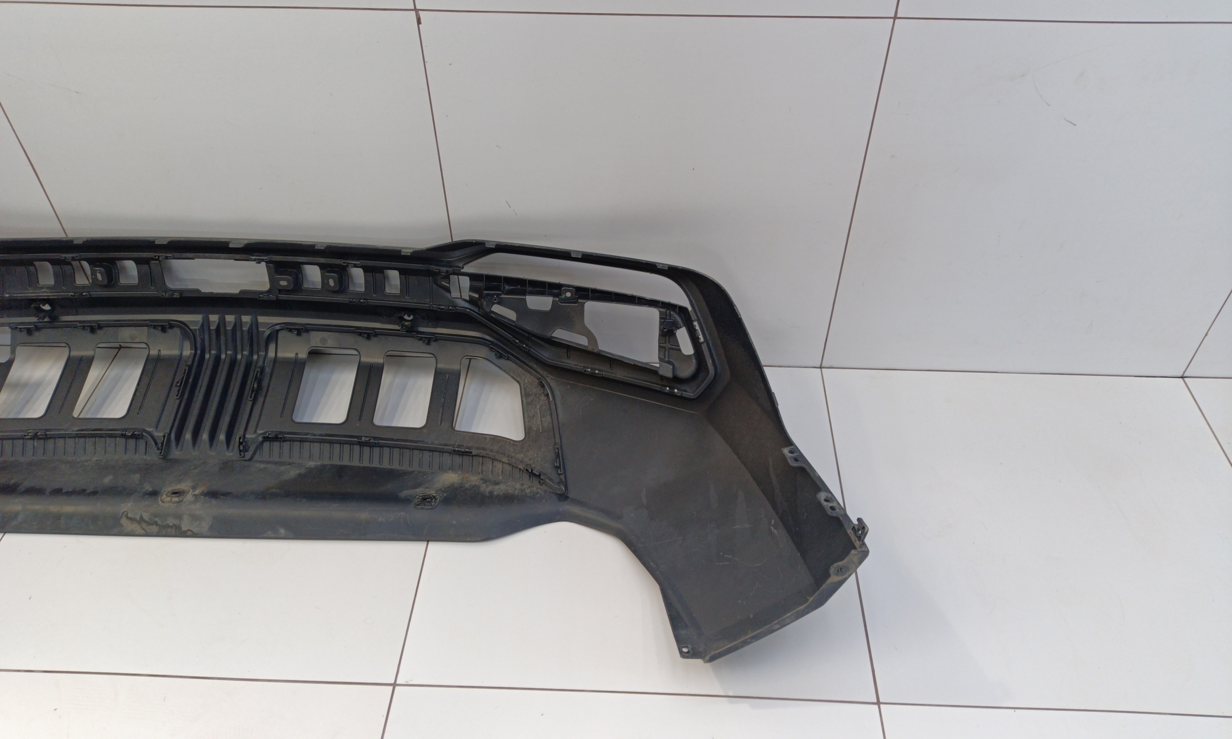 Юбка заднего бампера Geely Atlas 2