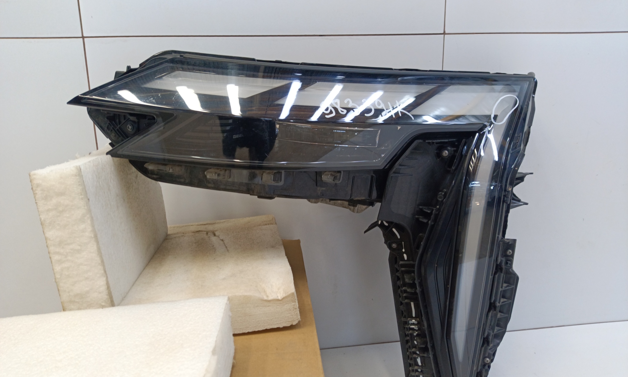 Фара передняя левая Geely Atlas 2 LED