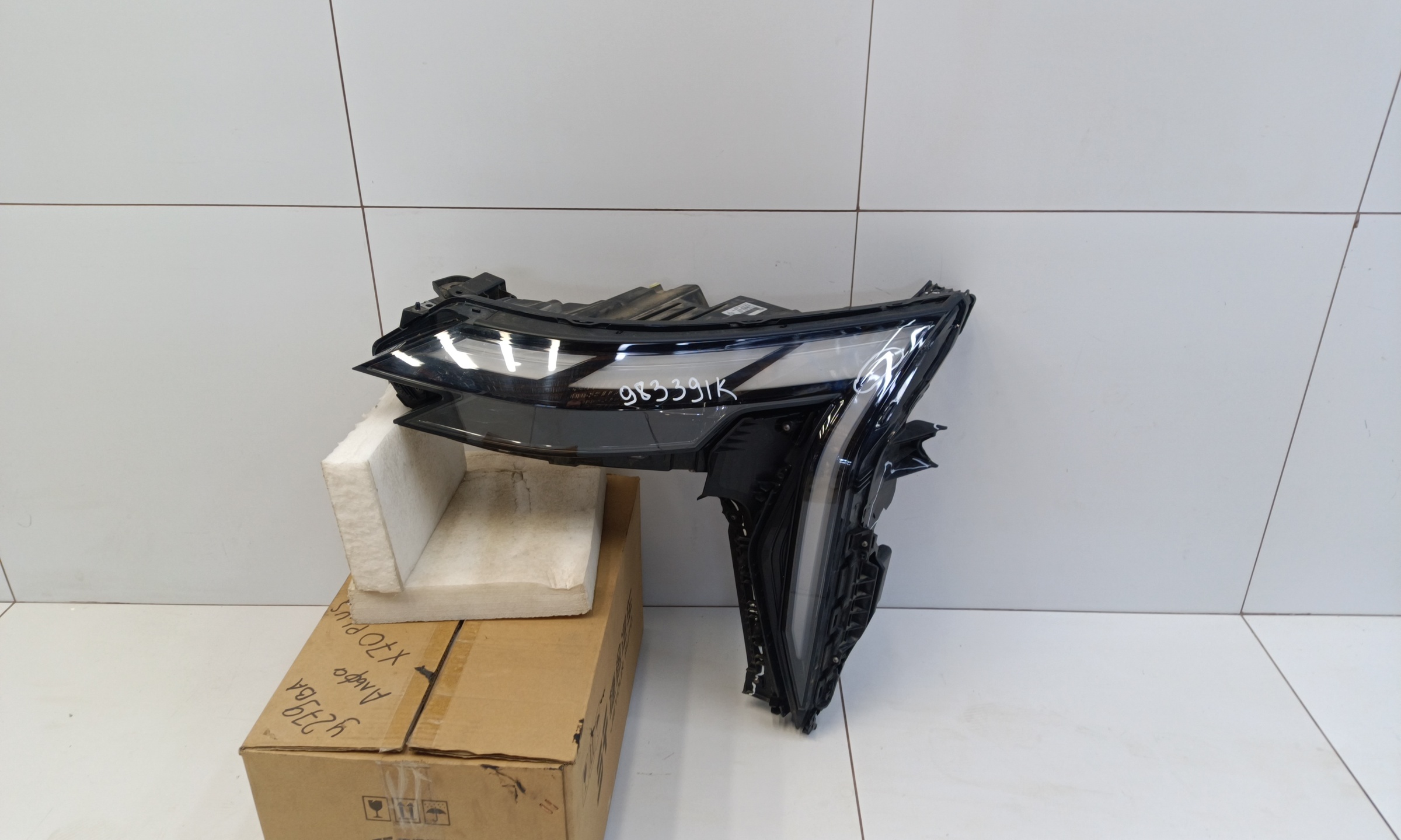 Фара передняя левая Geely Atlas 2 LED