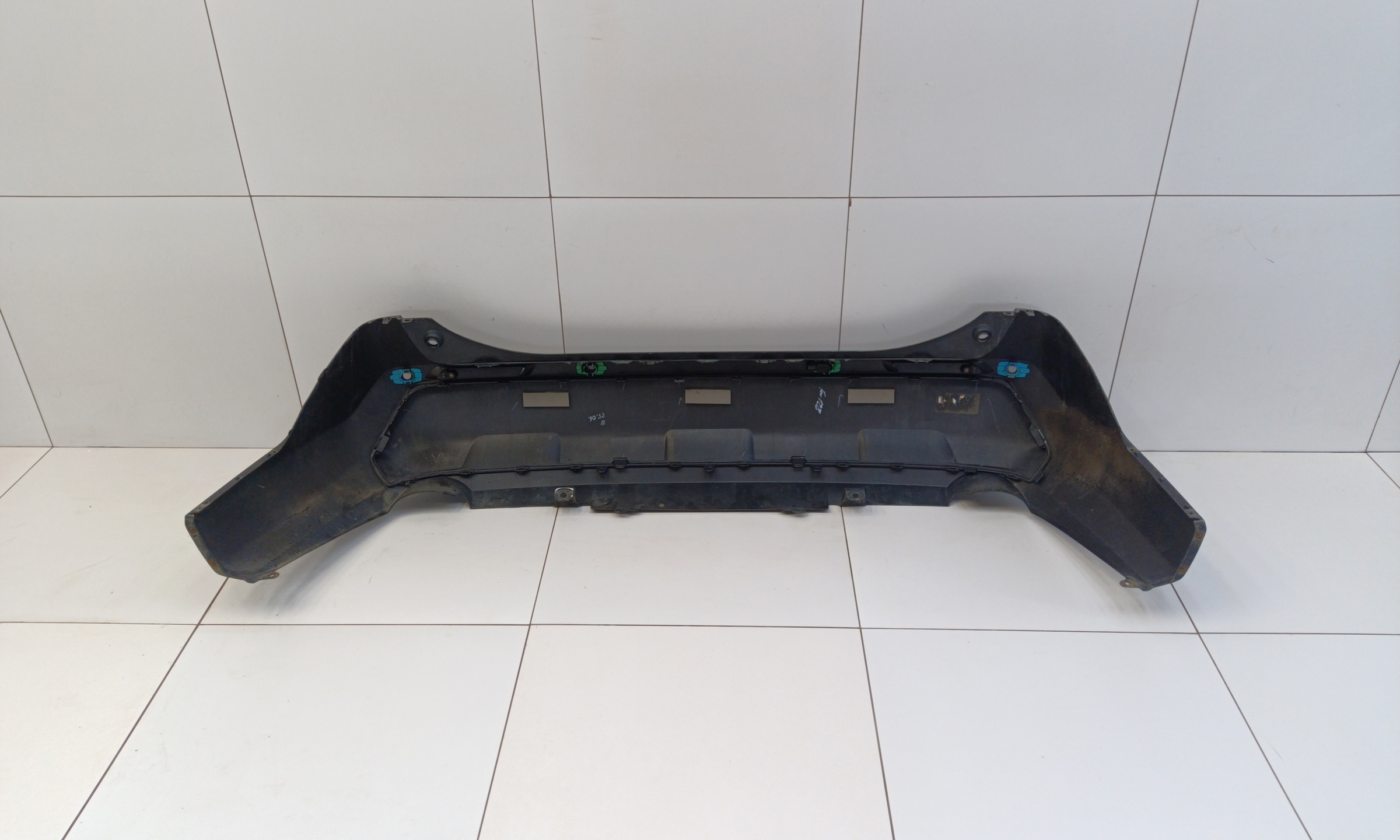 Бампер задний Toyota RAV4 XA50