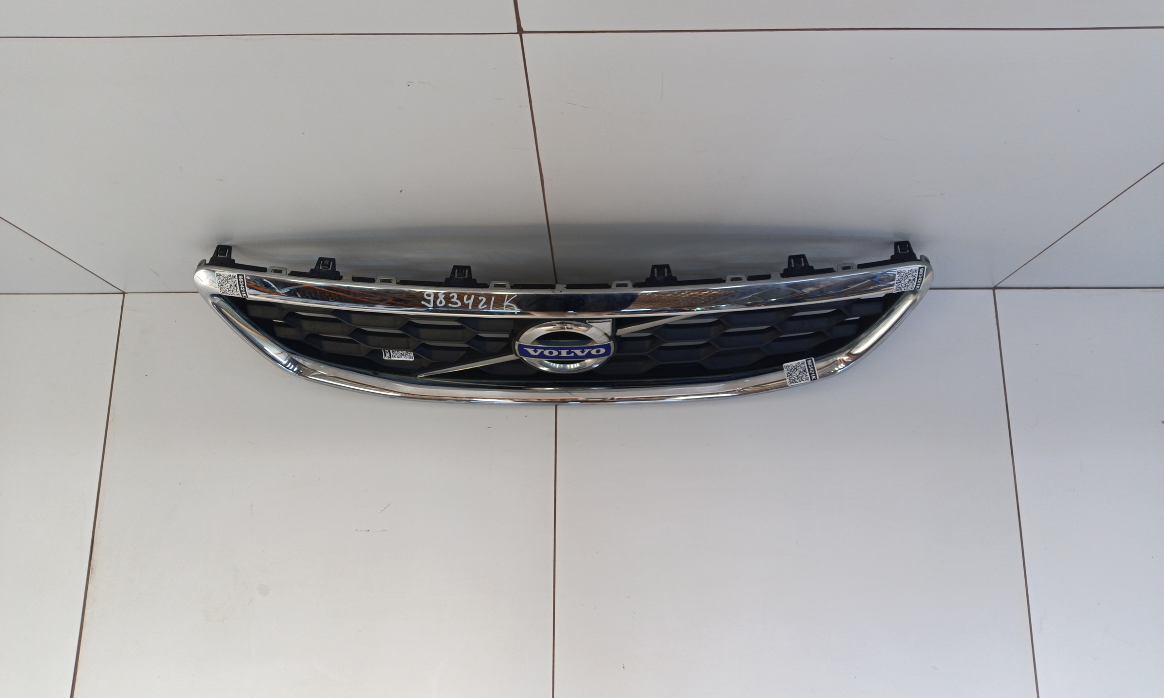 Решетка радиатора Volvo V40 Cross Country