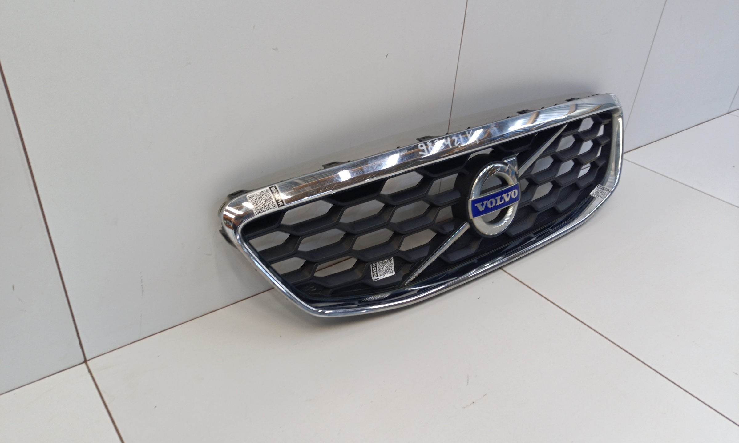 Решетка радиатора Volvo V40 Cross Country