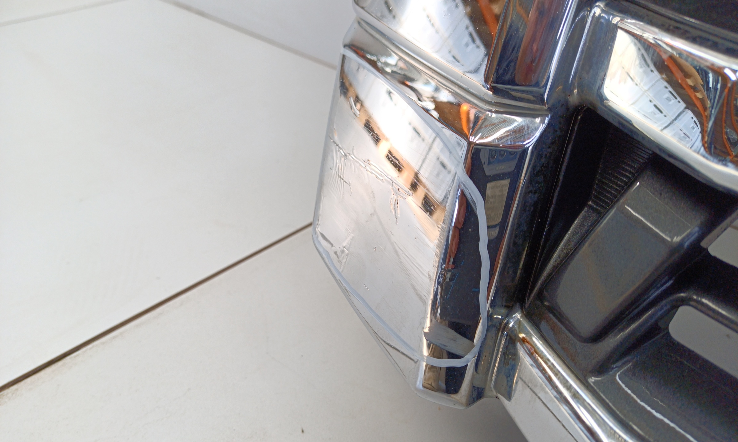 Решетка радиатора Mitsubishi Pajero 4 Restail 2