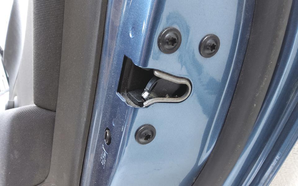 Дверь задняя правая Opel Astra J Wagon