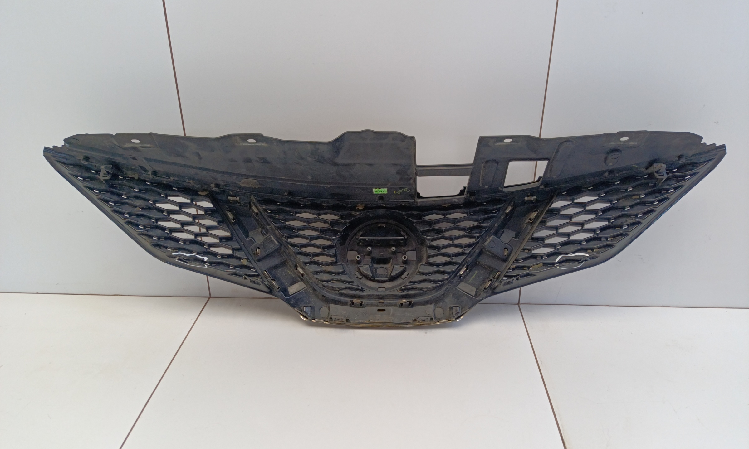 Решетка радиатора Nissan Qashqai 2