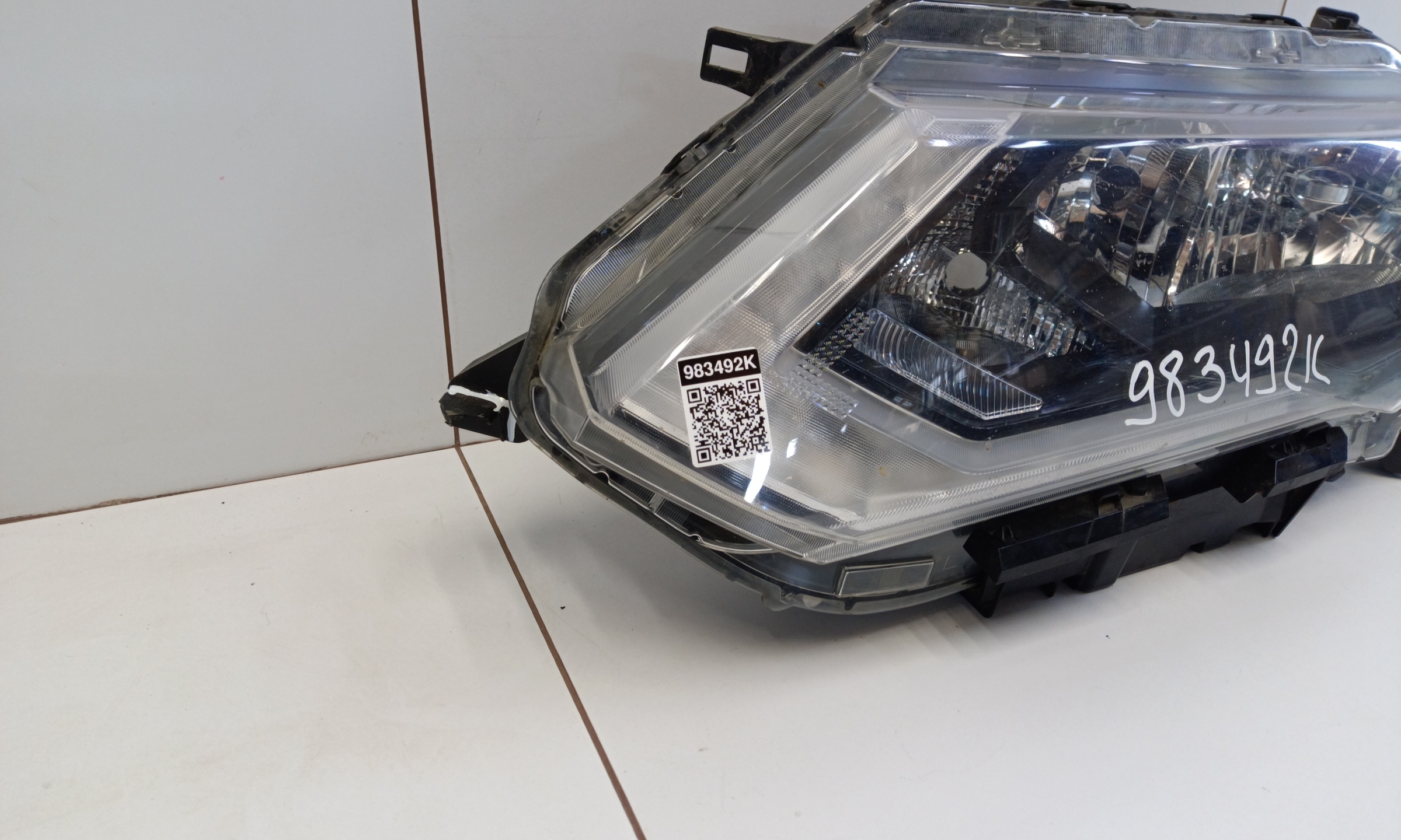 Фара передняя левая Nissan X-Trail T32 Restail галоген ДХО