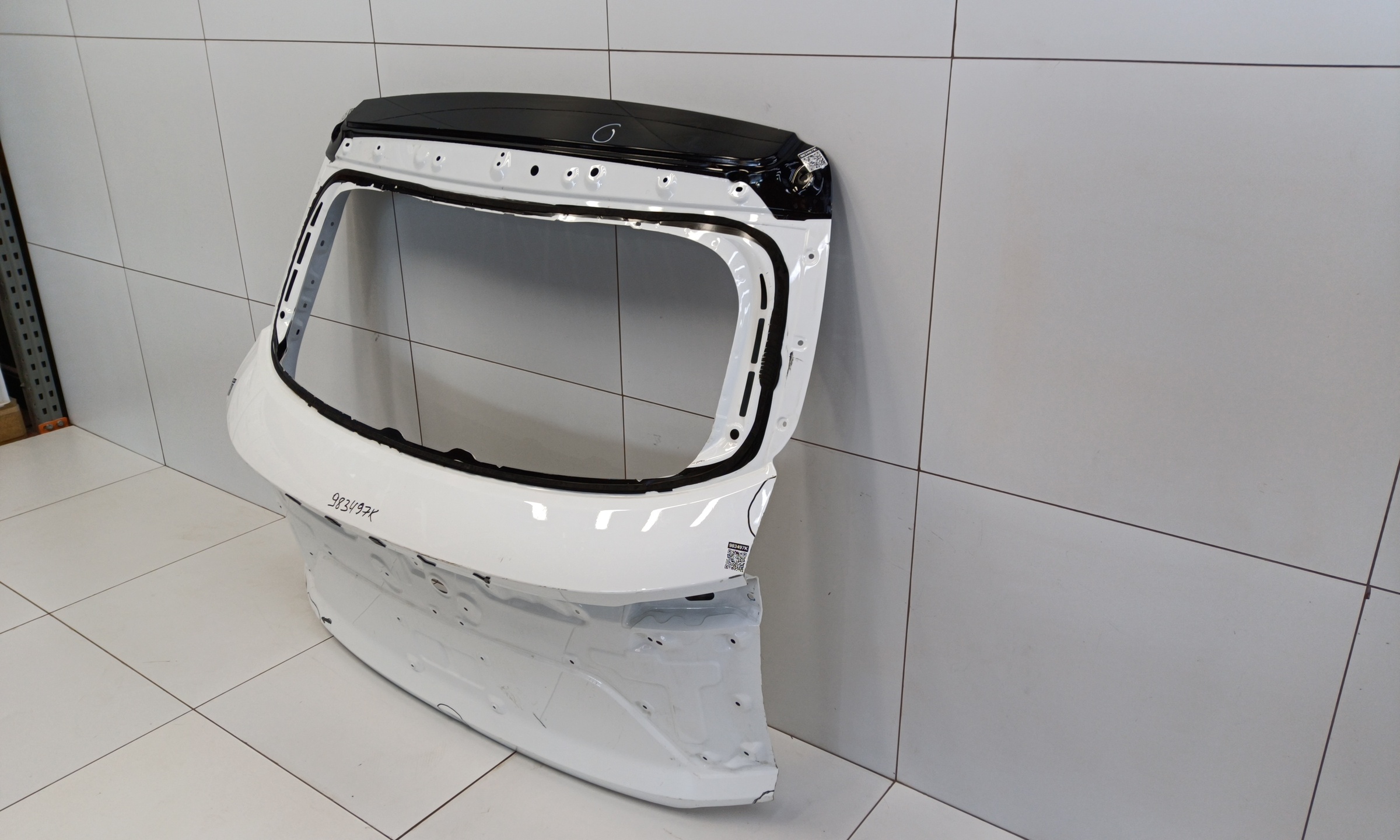 Крышка багажника Geely Coolray Restail