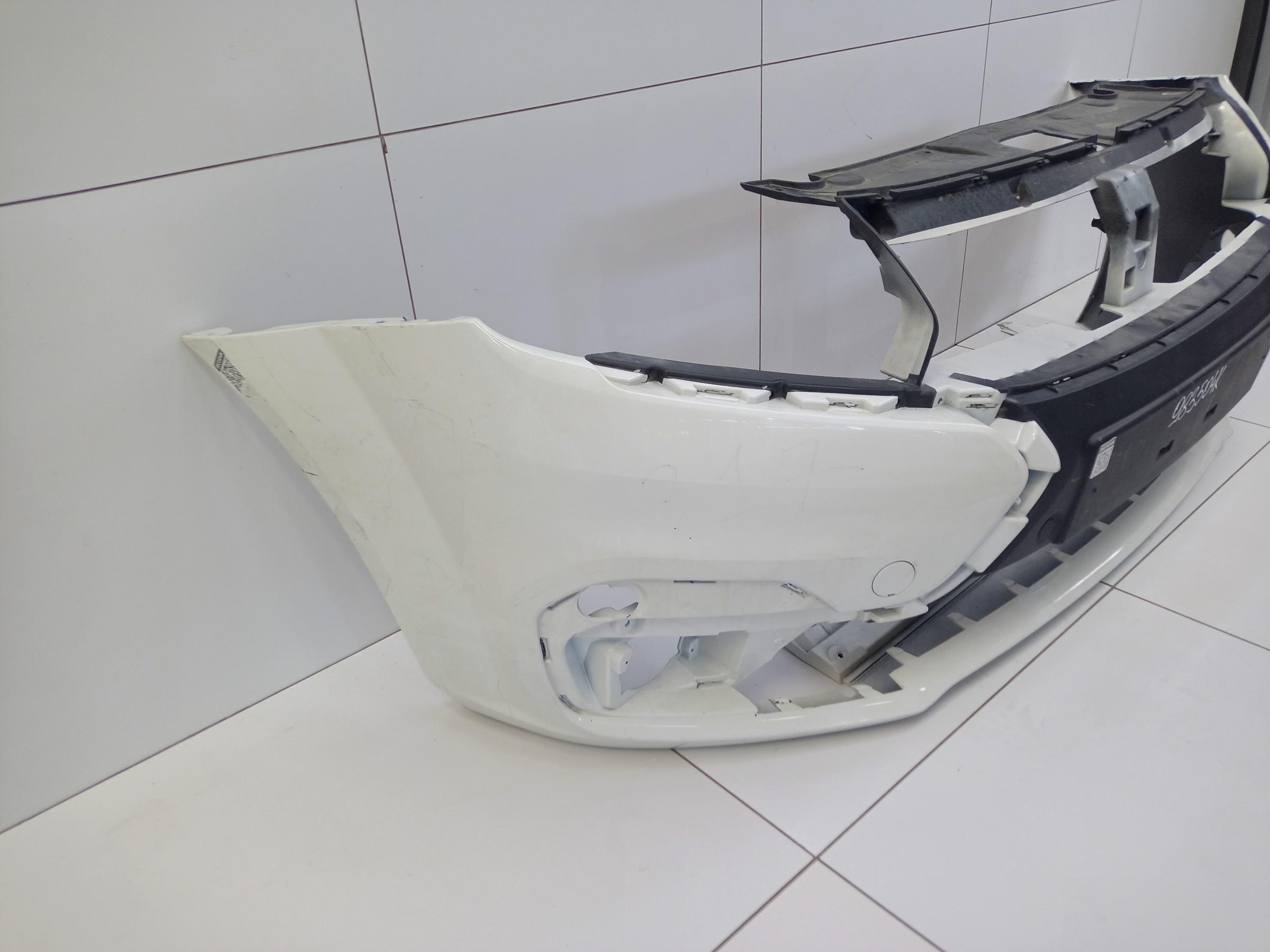 Бампер передний Lada Largus 1 Restail