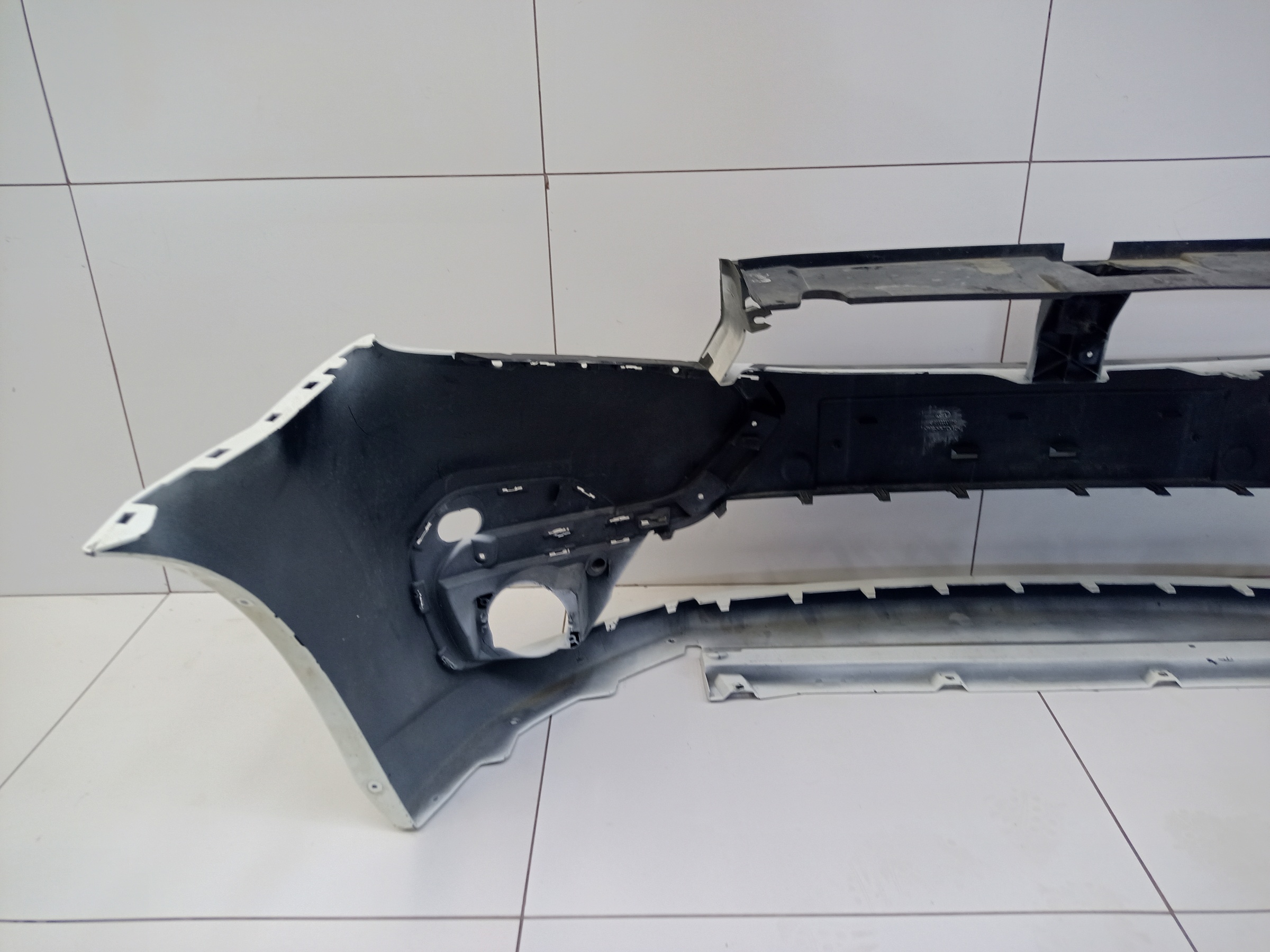 Бампер передний Lada Largus 1 Restail