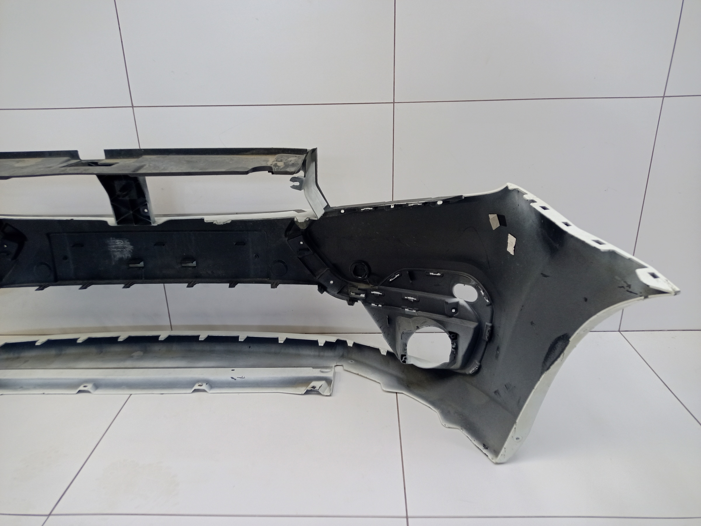 Бампер передний Lada Largus 1 Restail