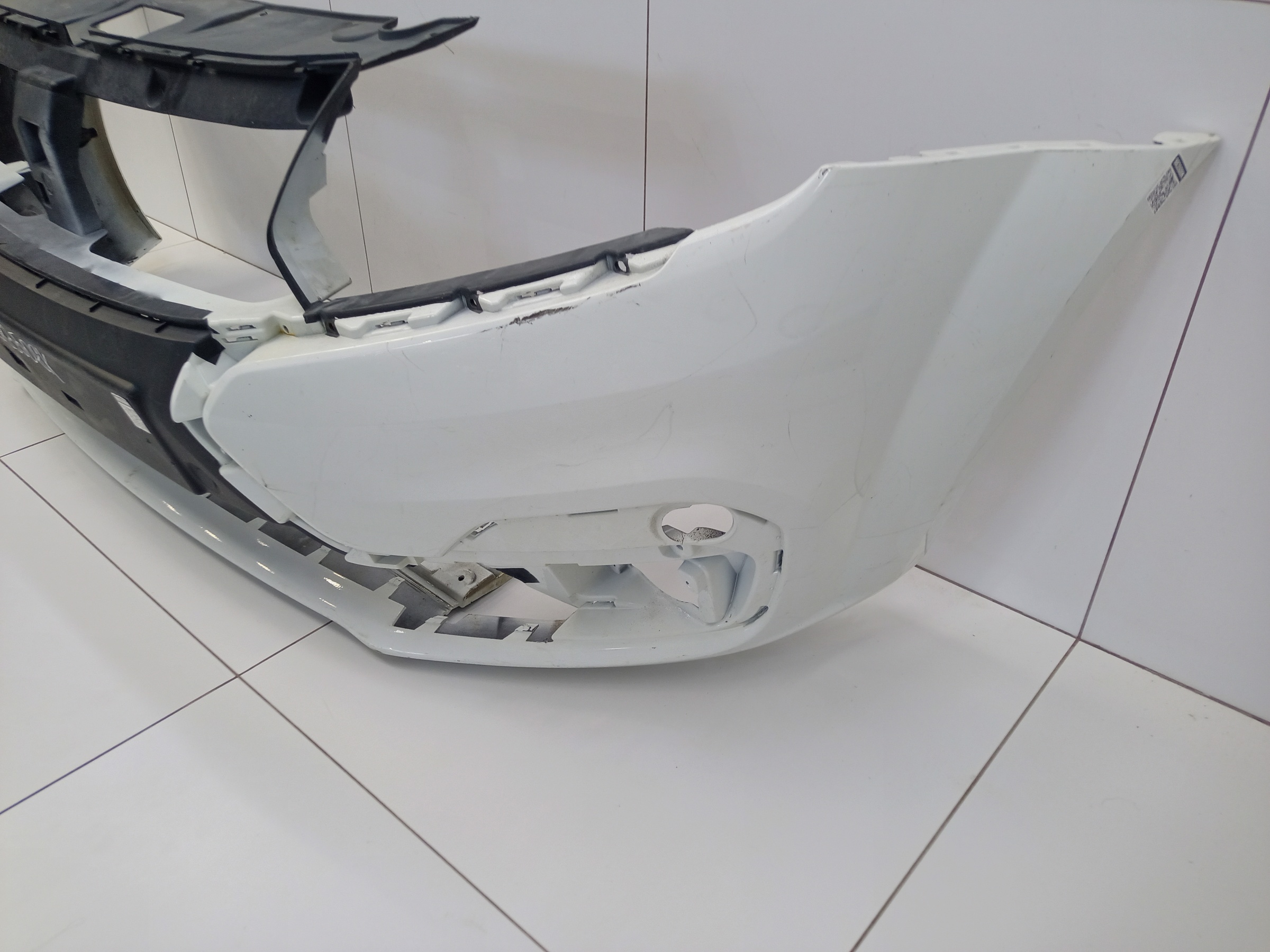Бампер передний Lada Largus 1 Restail