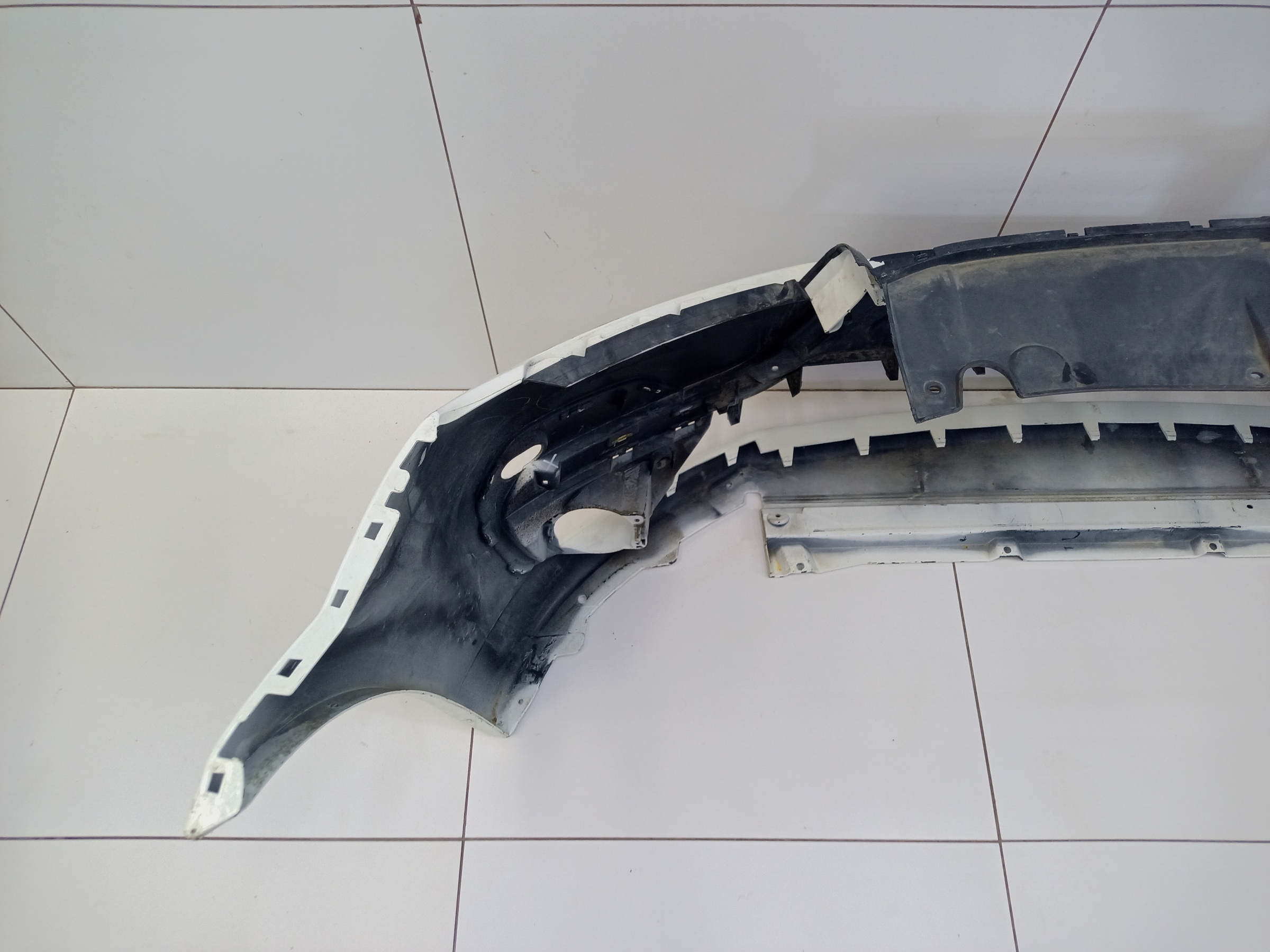 Бампер передний Lada Largus 1 Restail