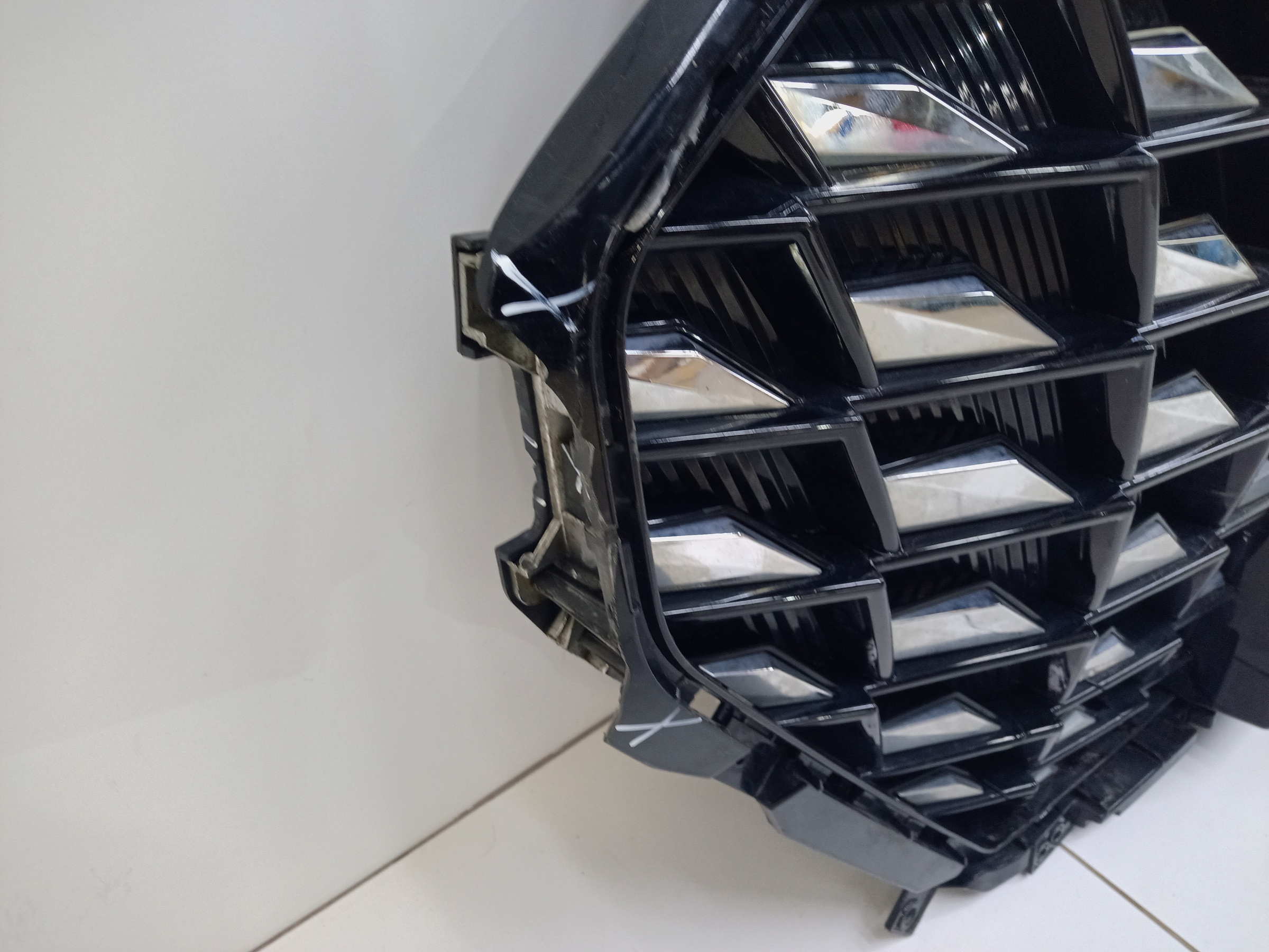 Решётка радиатора Jetour X70 Plus Restail