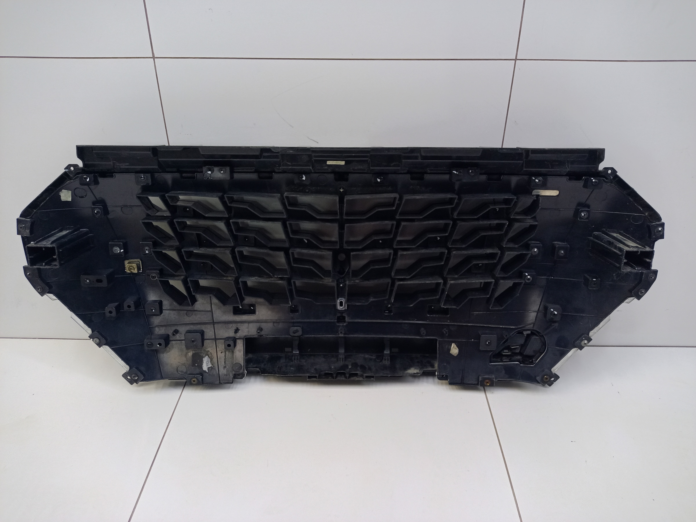 Решётка радиатора Jetour X70 Plus Restail