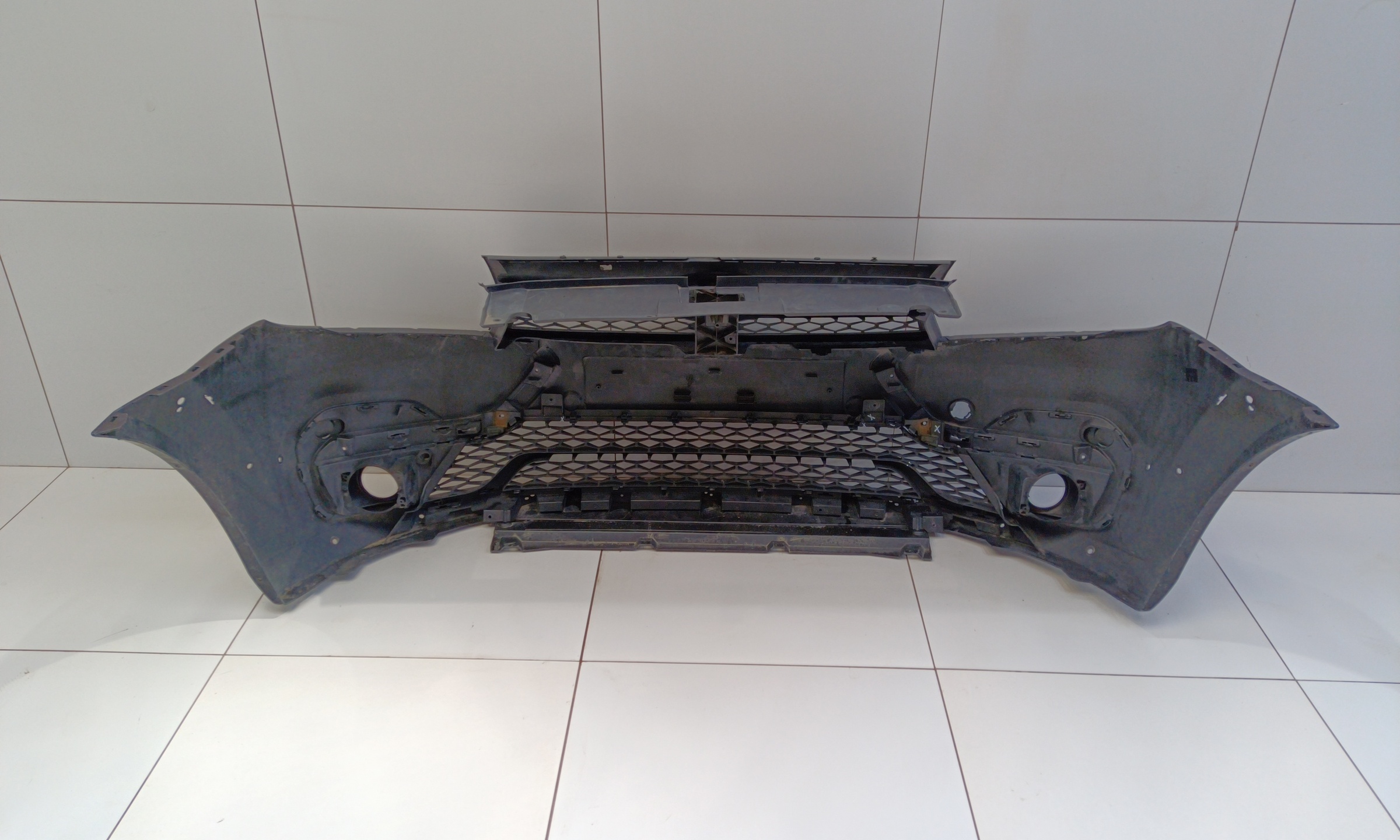 Бампер передний Lada Largus Cross 1 Restail