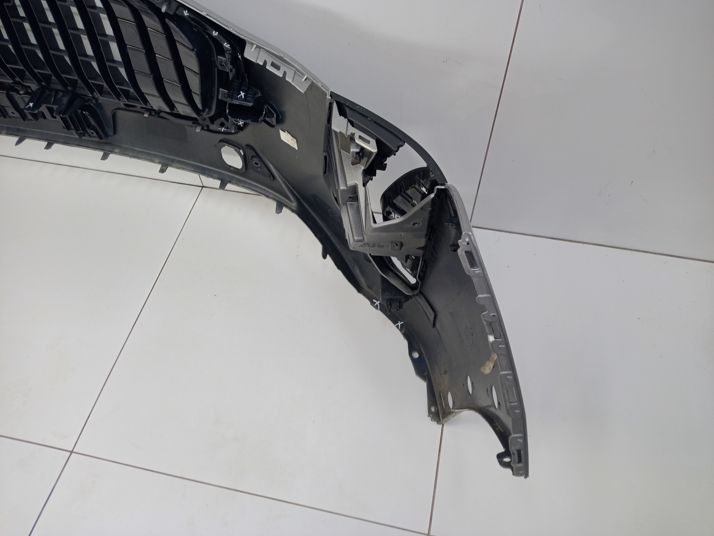 Бампер передний Haval Jolion Restail с отверстиями под накладки