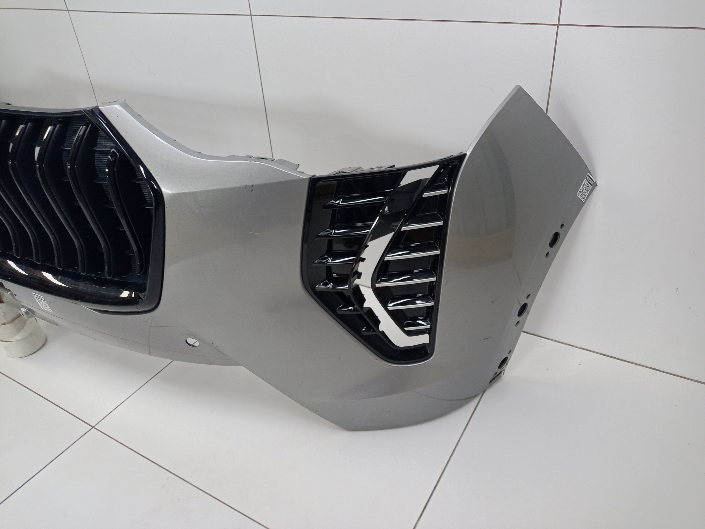 Бампер передний Haval Jolion Restail с отверстиями под накладки