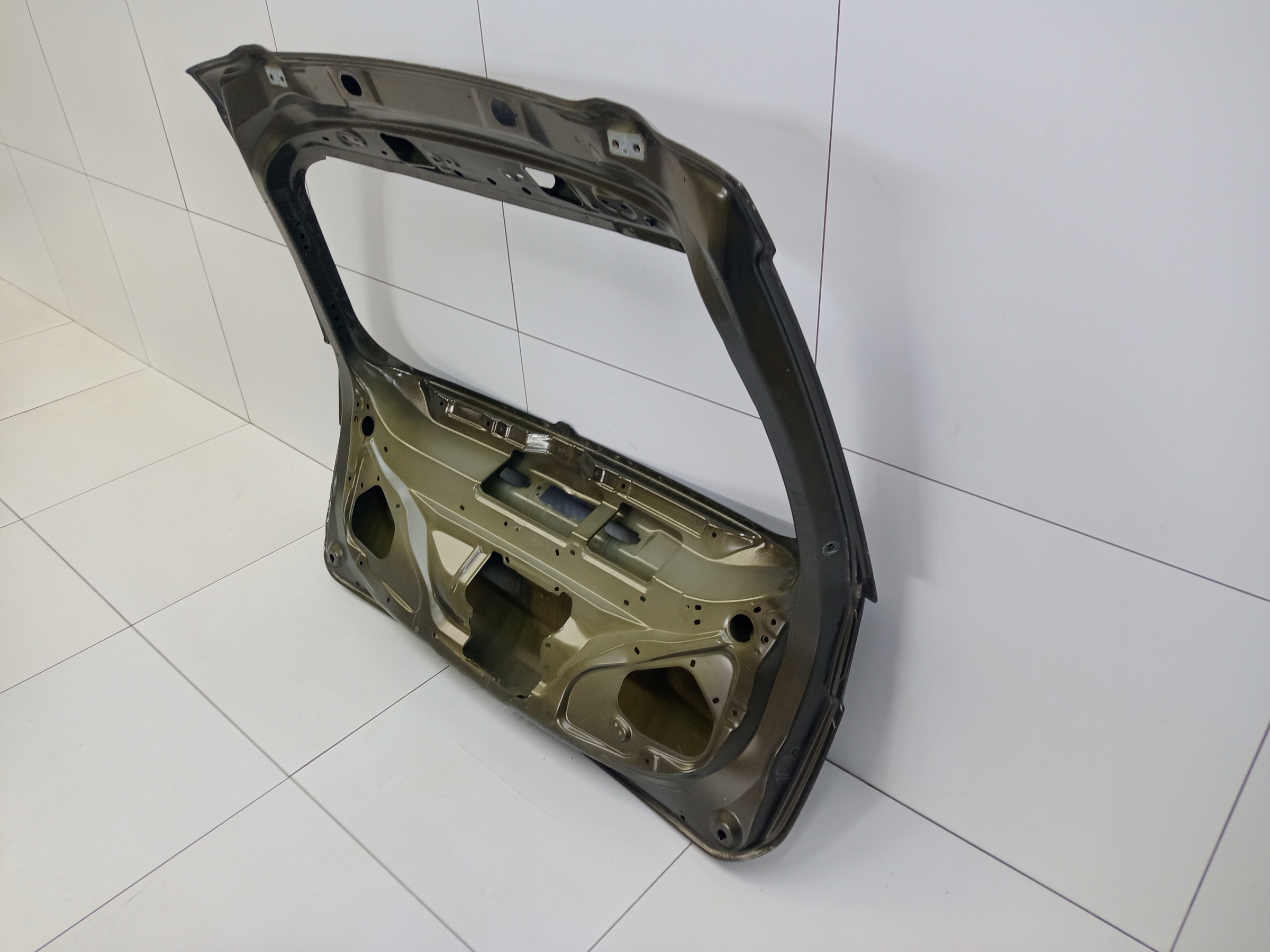 Крышка багажника Mitsubishi Outlander 3 Restail 2
