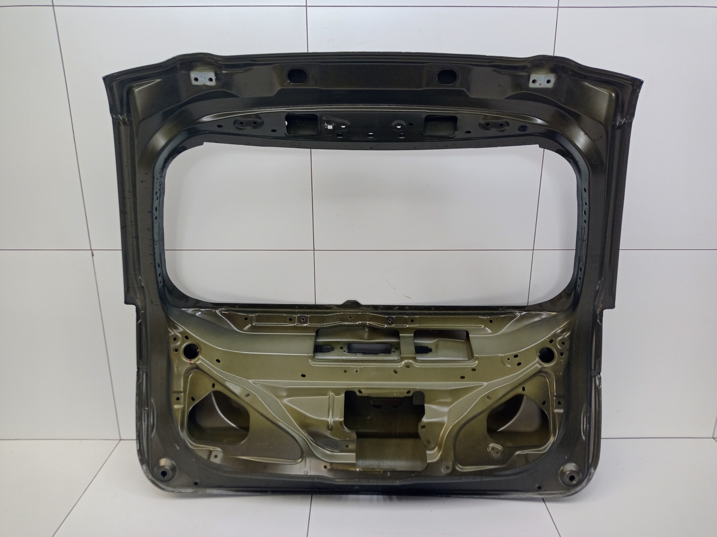 Крышка багажника Mitsubishi Outlander 3 Restail 2