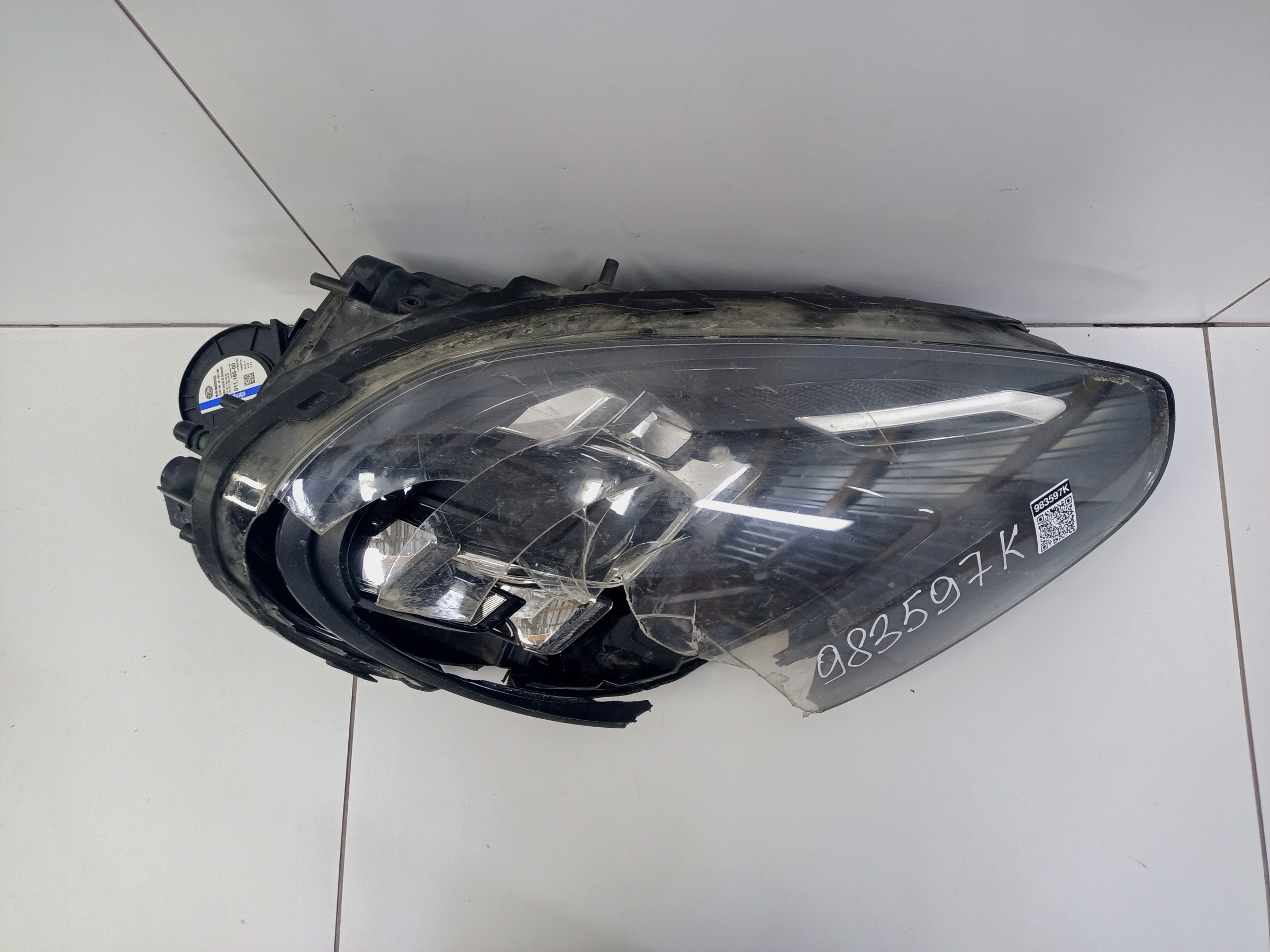 Фара передняя правая Porsche Cayenne 958 Restail LED