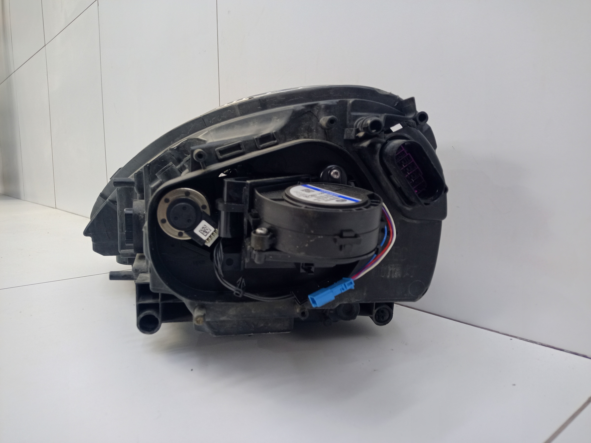 Фара передняя правая Porsche Cayenne 958 Restail LED