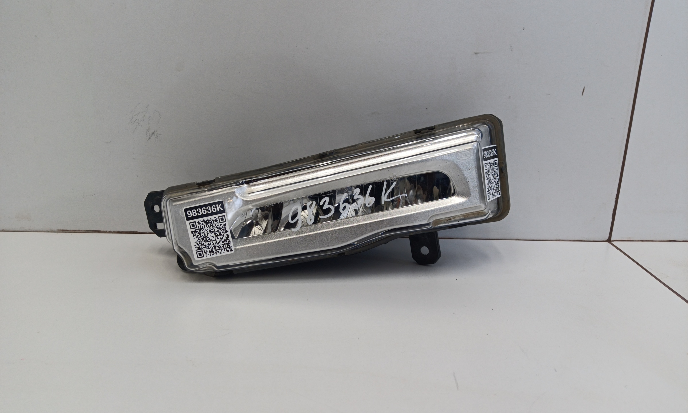 Фара ПТФ передняя левая BMW X5 G05  LED