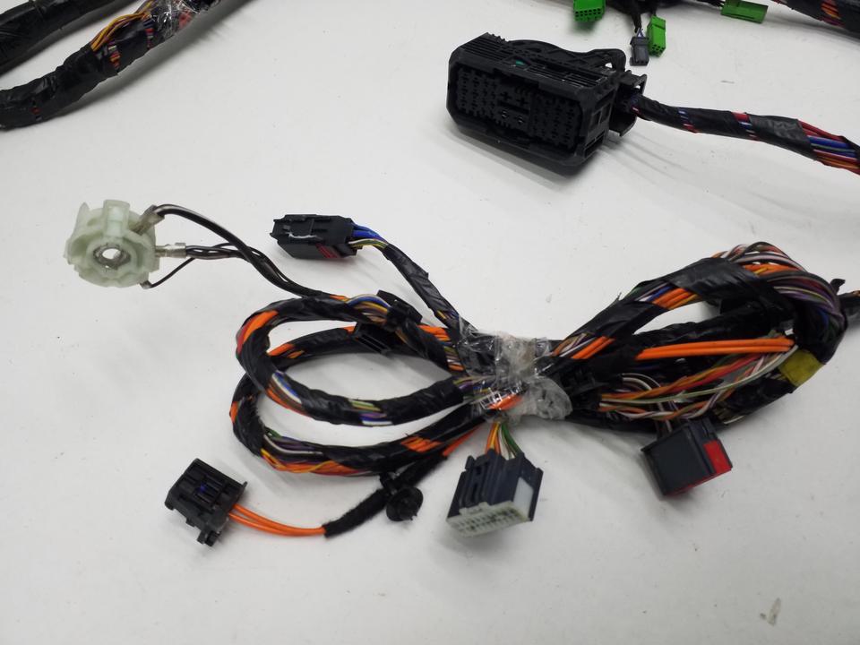 Проводка моторного отсека Volvo