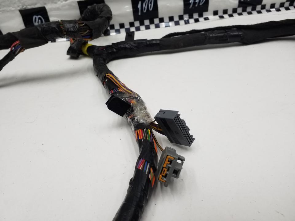 Проводка моторного отсека Volvo