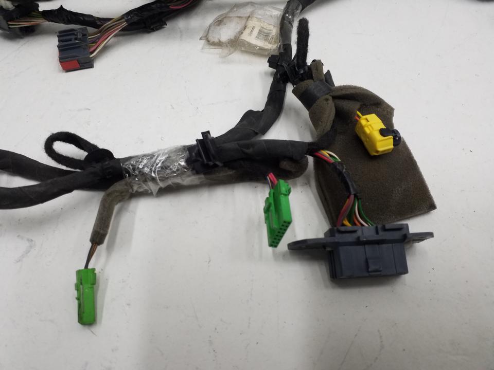 Проводка моторного отсека Volvo