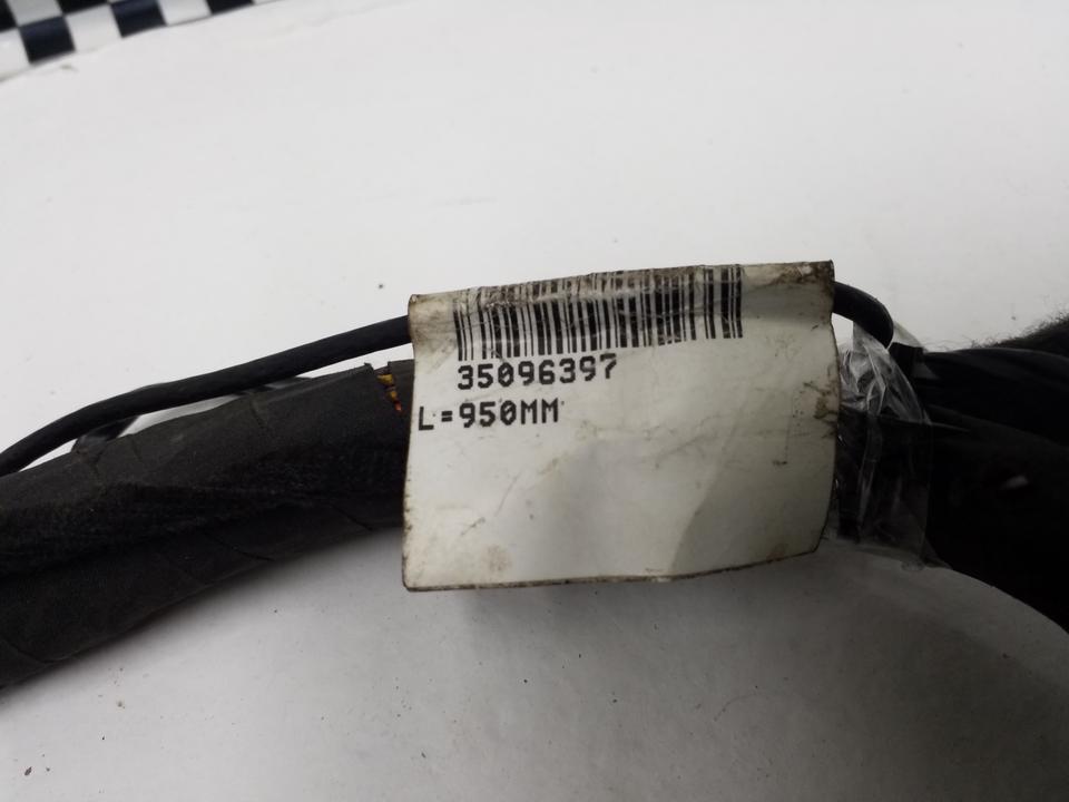 Проводка моторного отсека Volvo