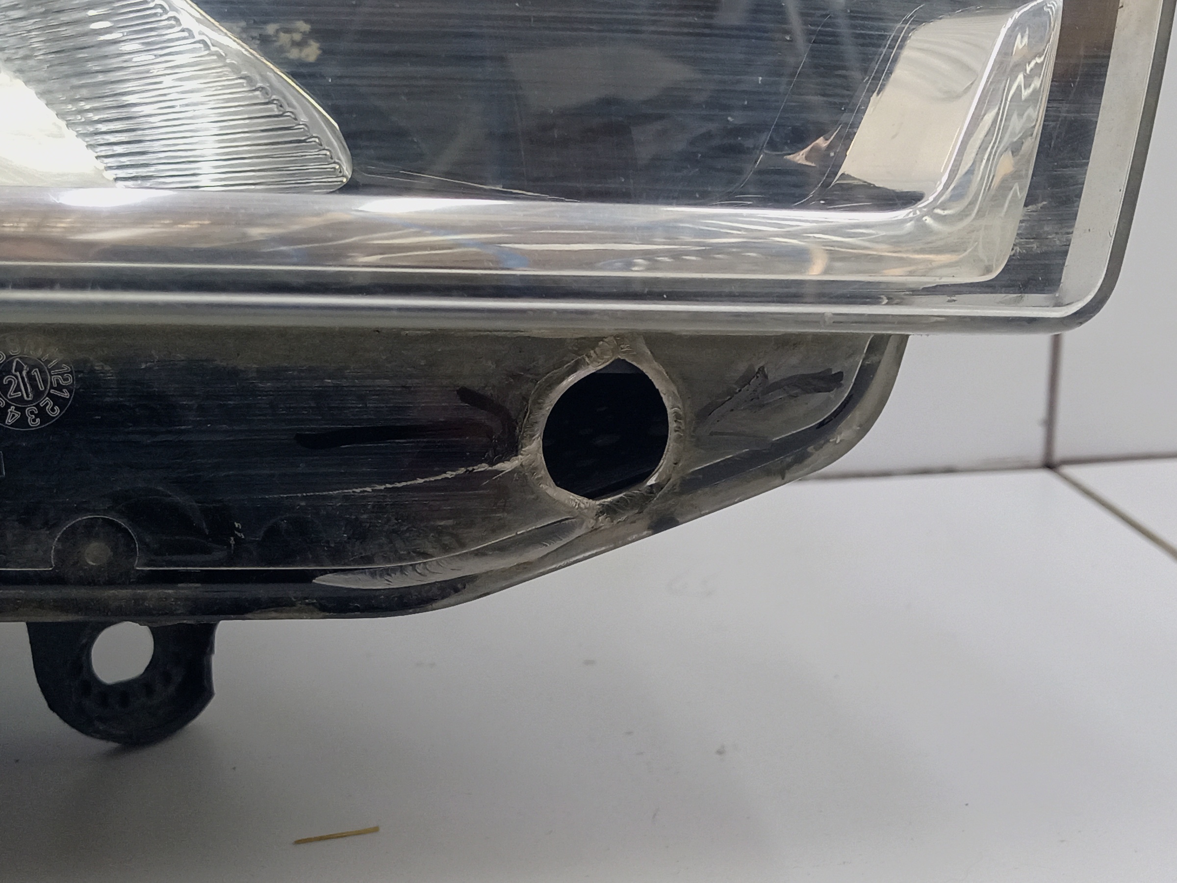 Фара передняя правая Lada Largus 1 Restail