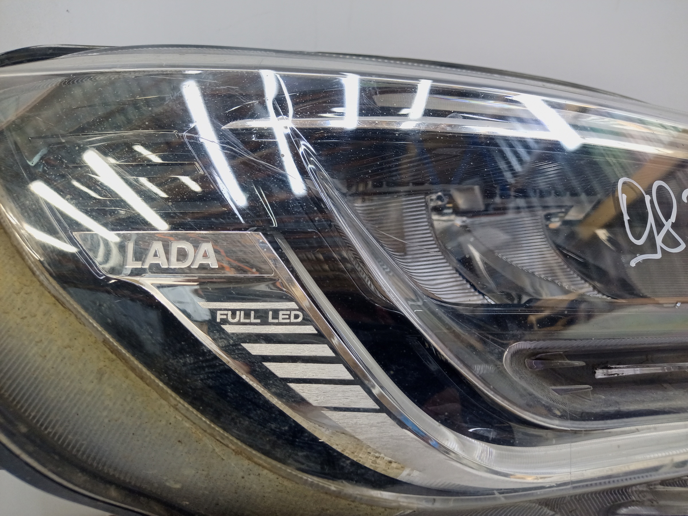 Фара передняя правая Lada Vesta 1 Restail LED