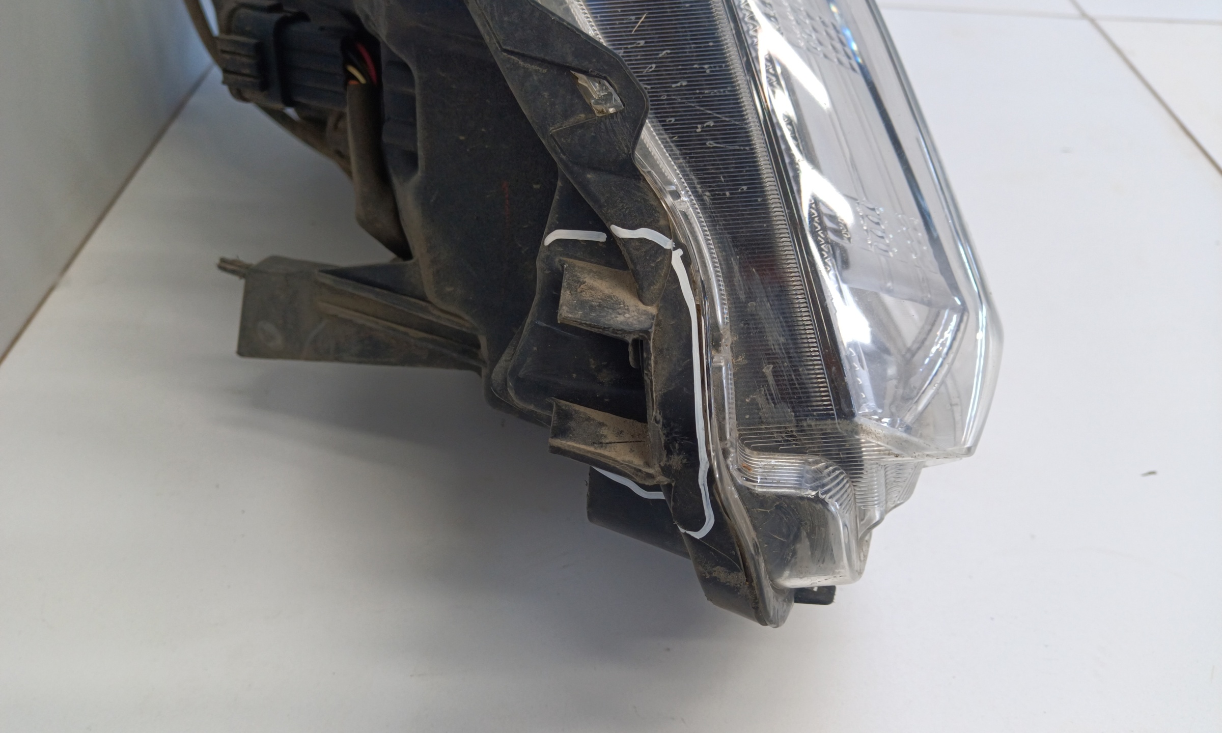 Фара передняя левая Nissan X-trail T32 LED