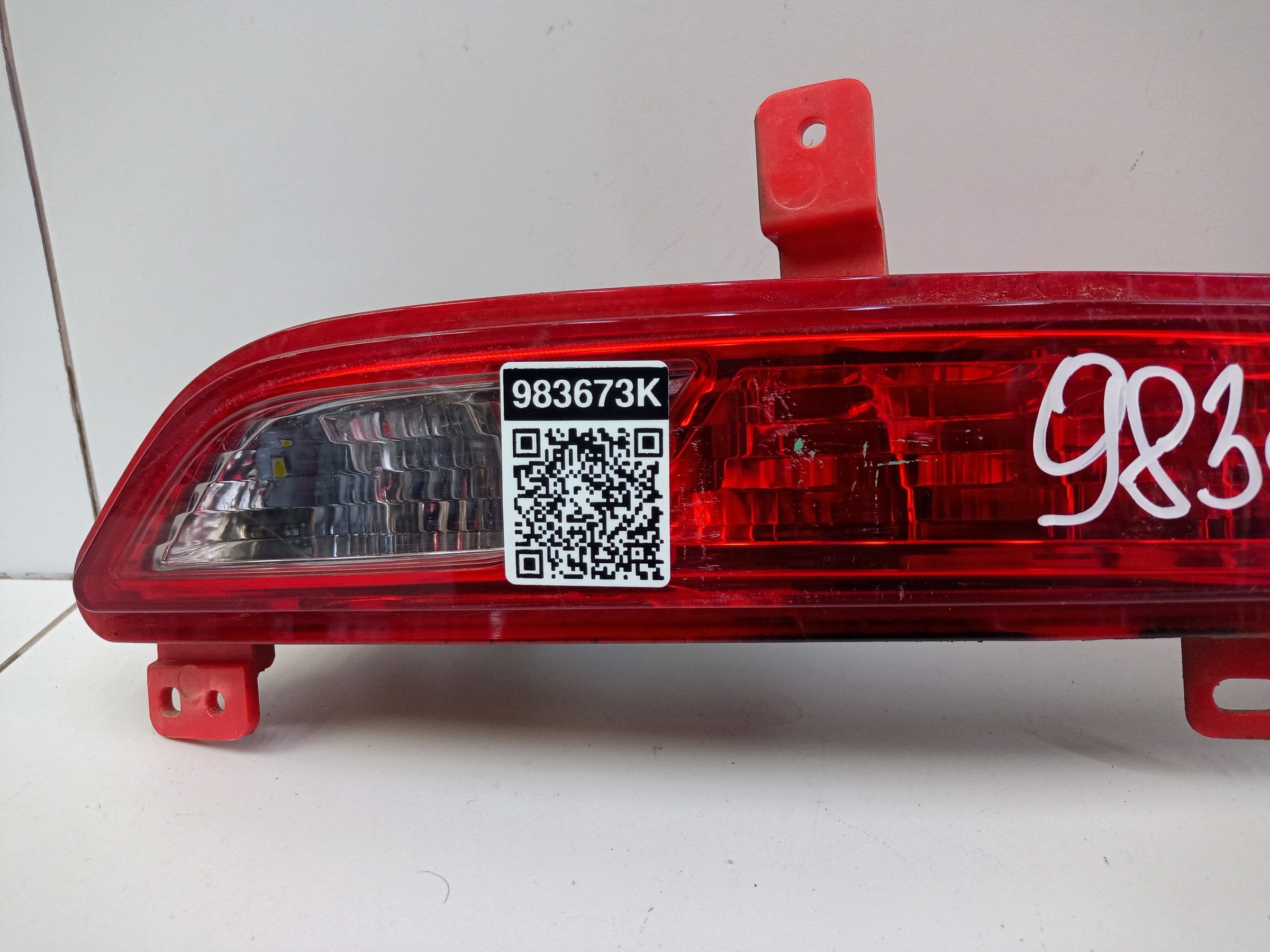 Фара ПТФ задняя правая Geely Tugella LED