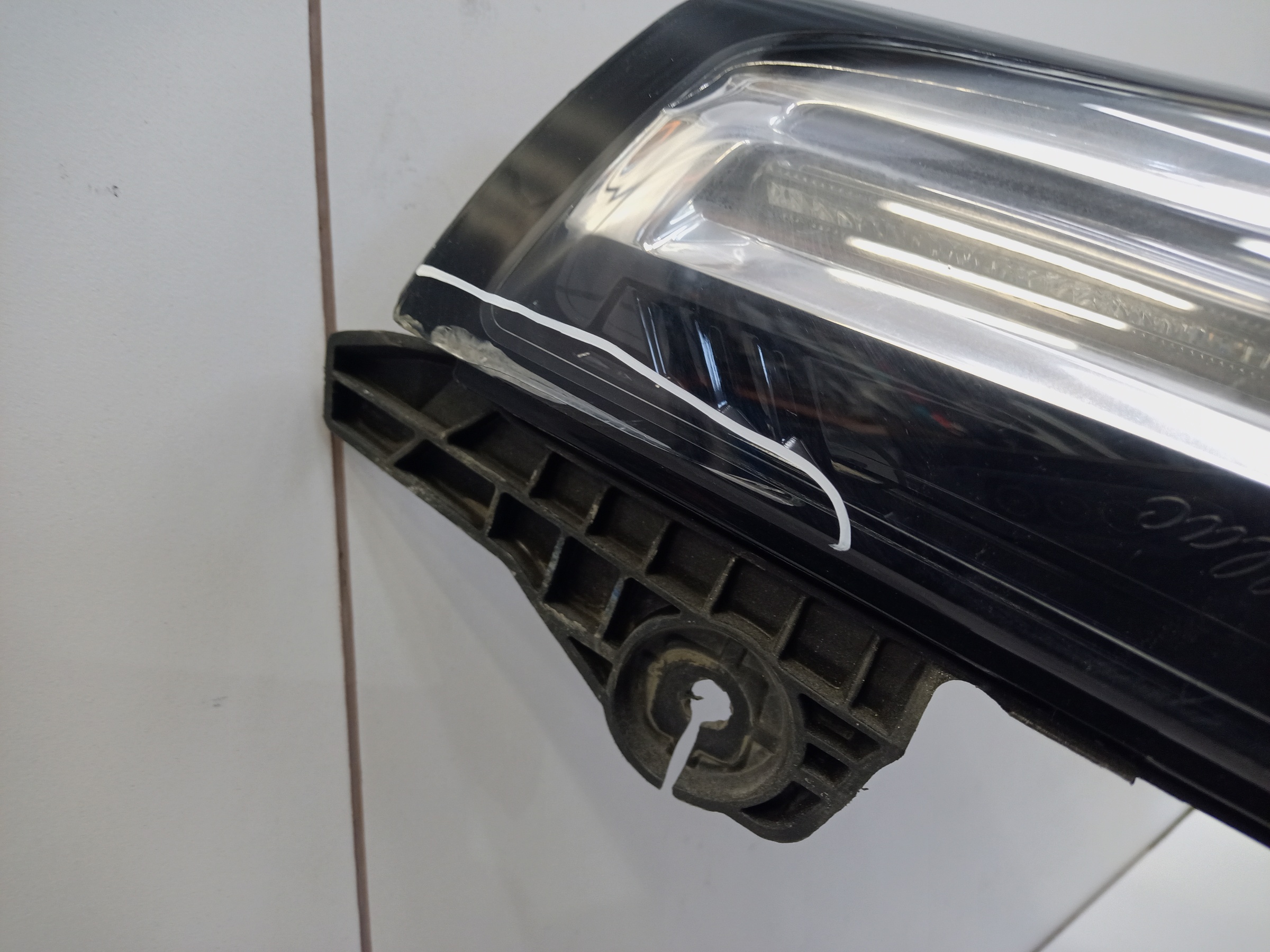 Фара передняя левая Cadillac Escalade 4 LED
