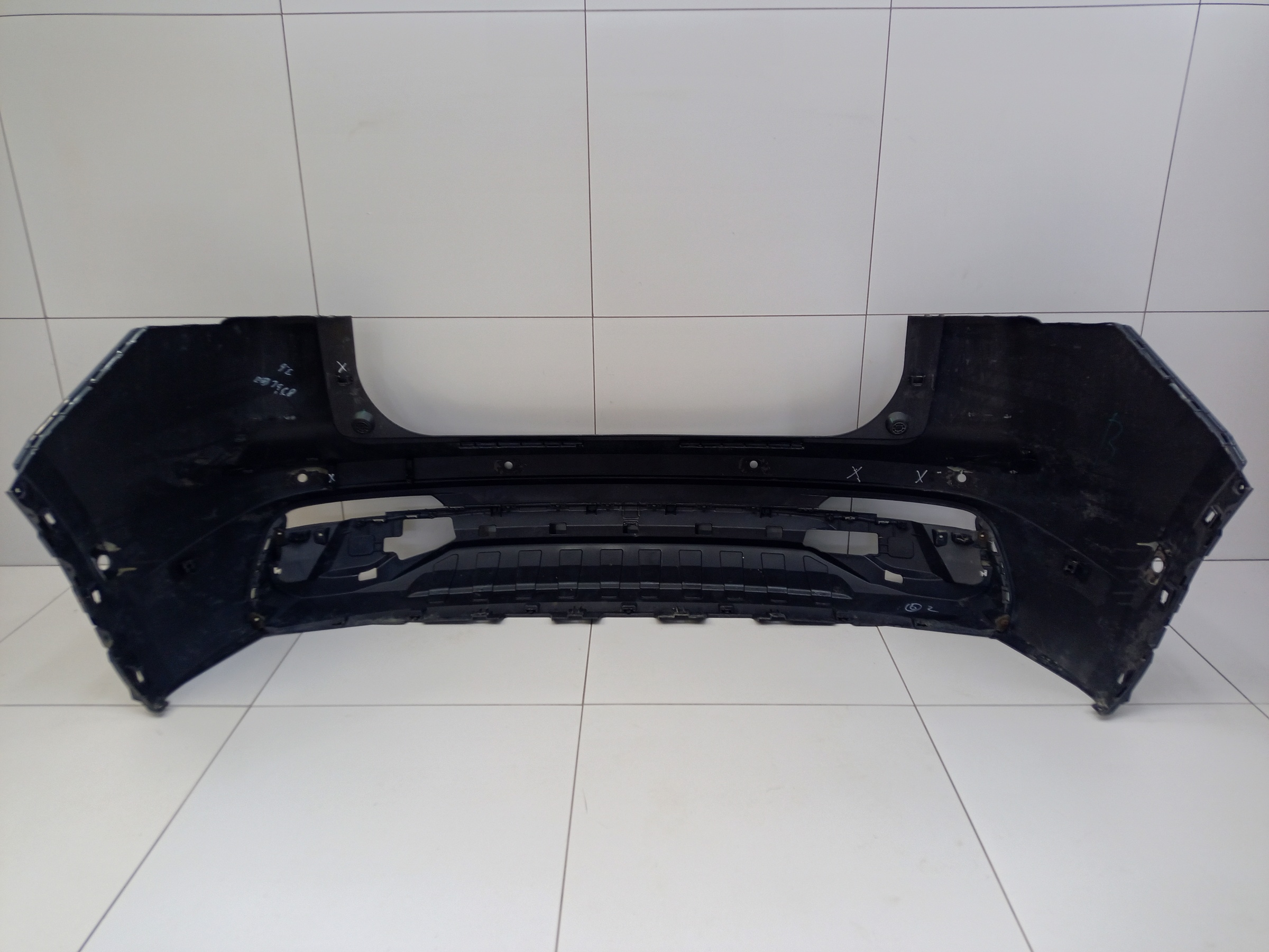 Бампер задний Geely Monjaro